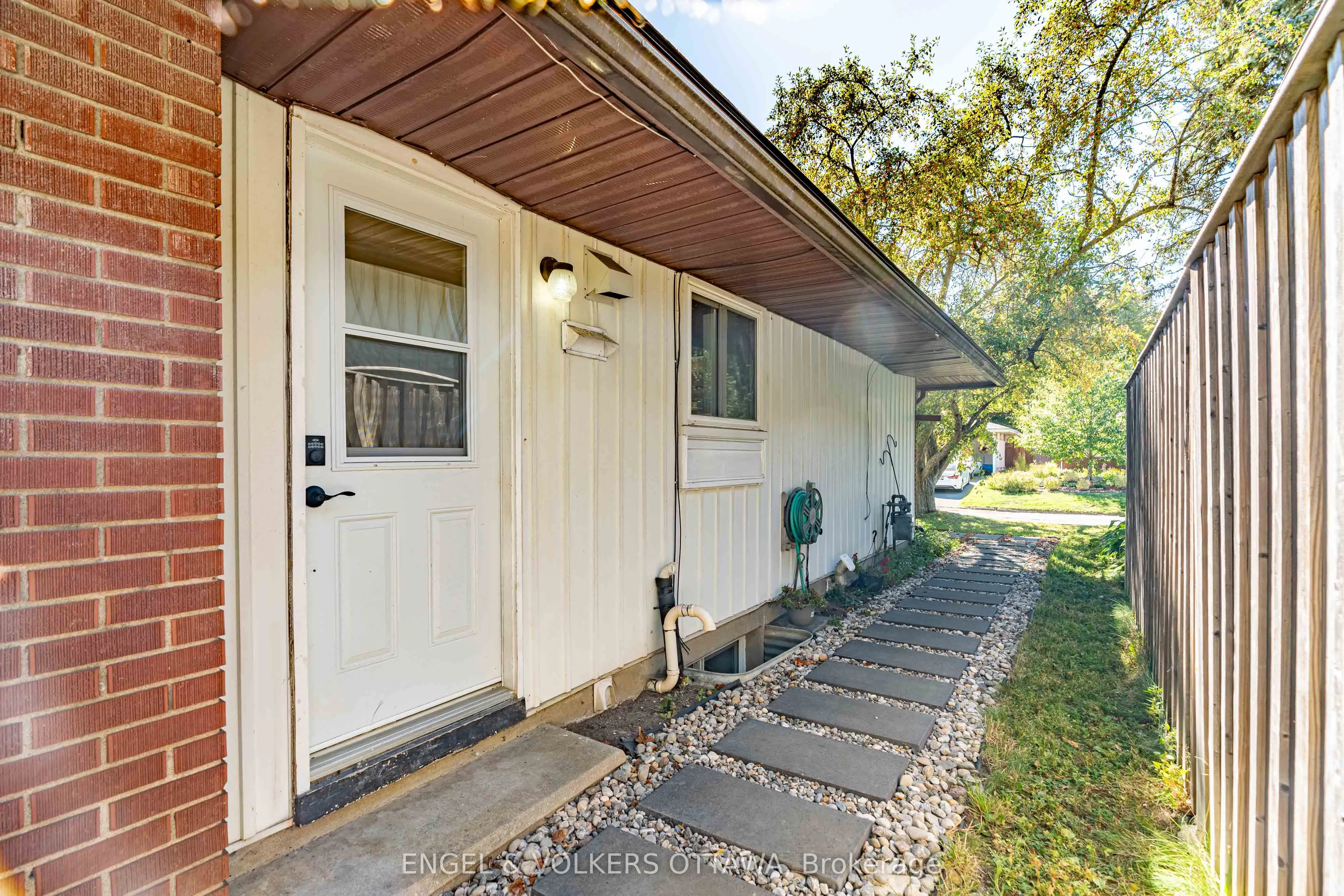 3001 Rankin Street