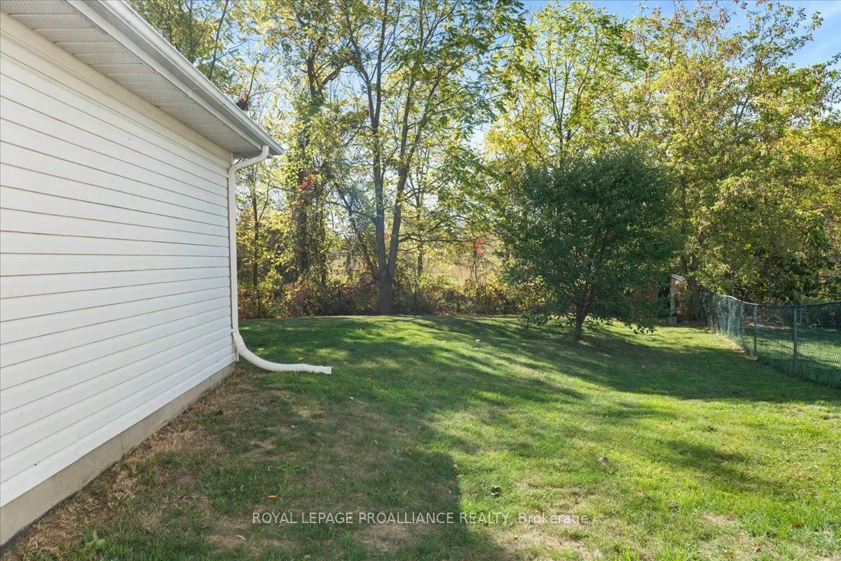 8 Lake Court
