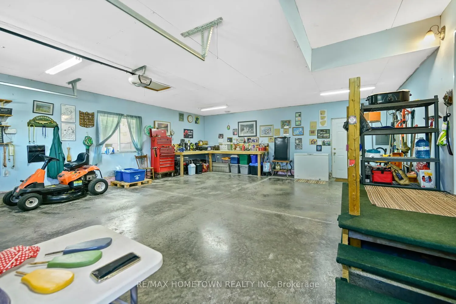 8121 Main Street
