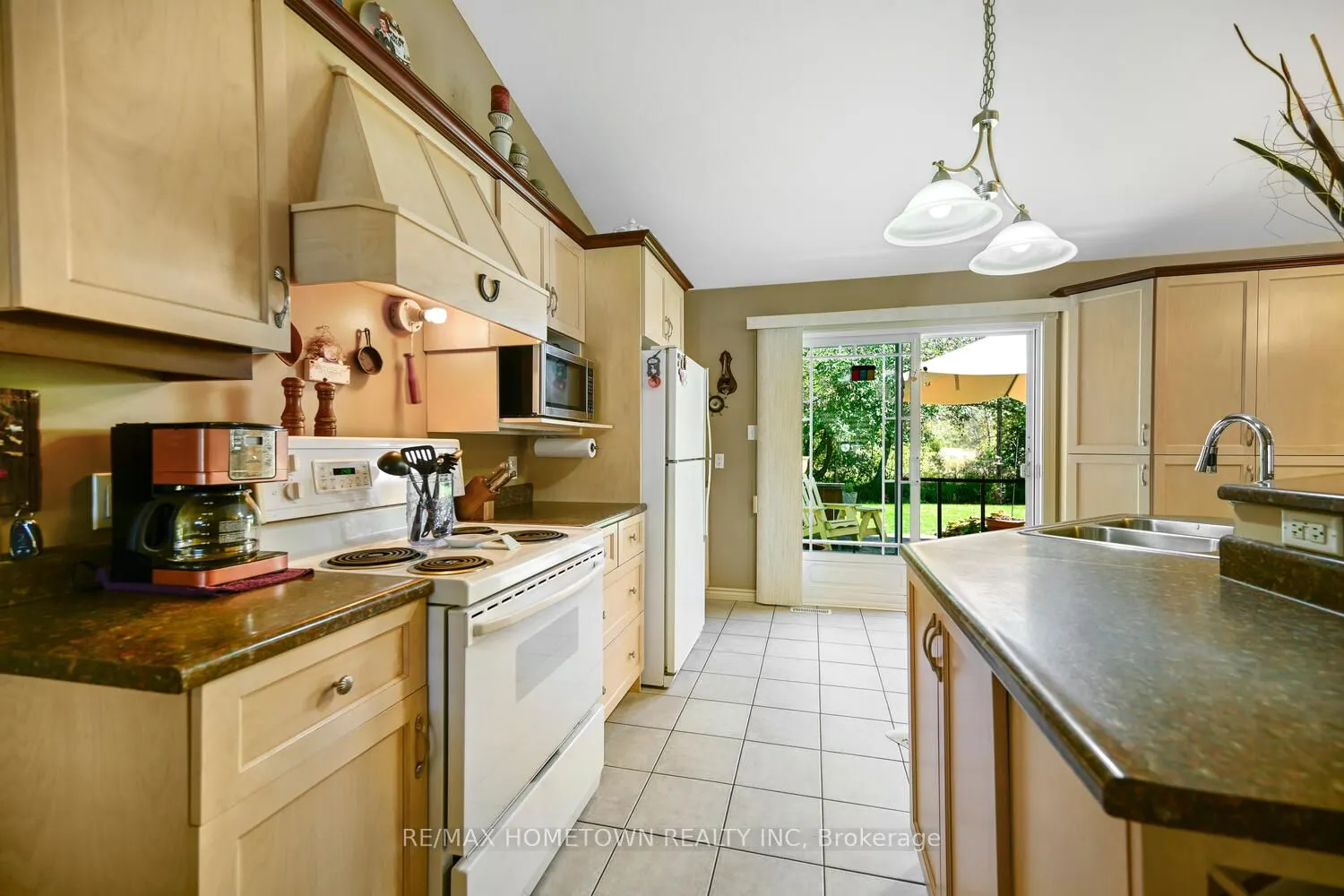 8121 Main Street