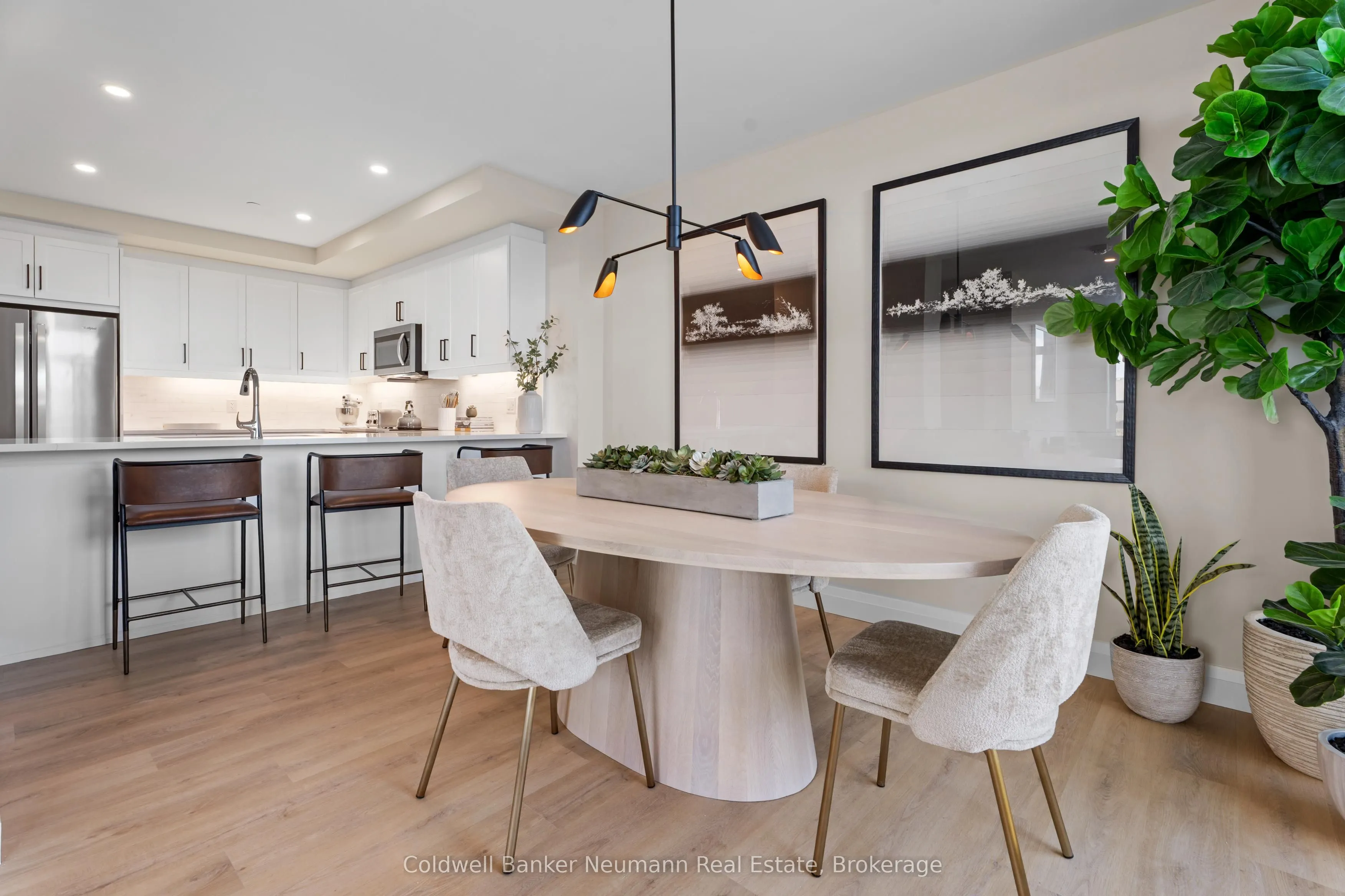 1882 Gordon Street, #209