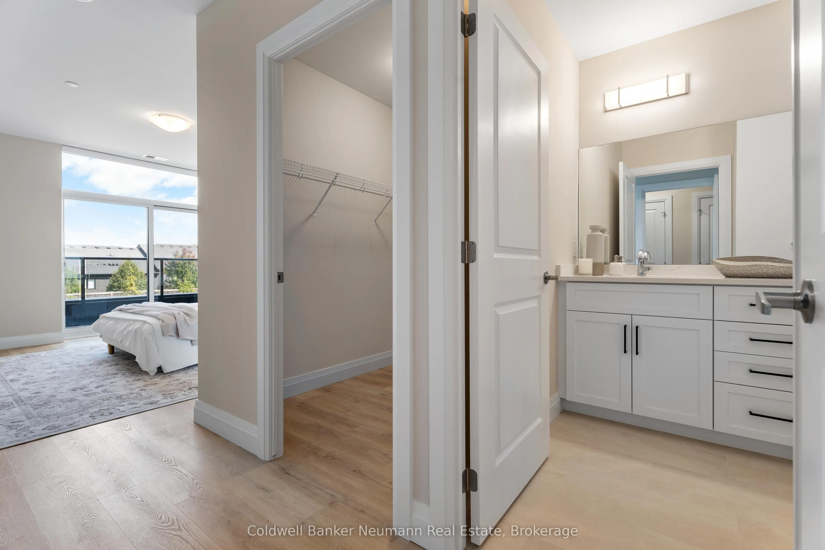 1882 Gordon Street, #209