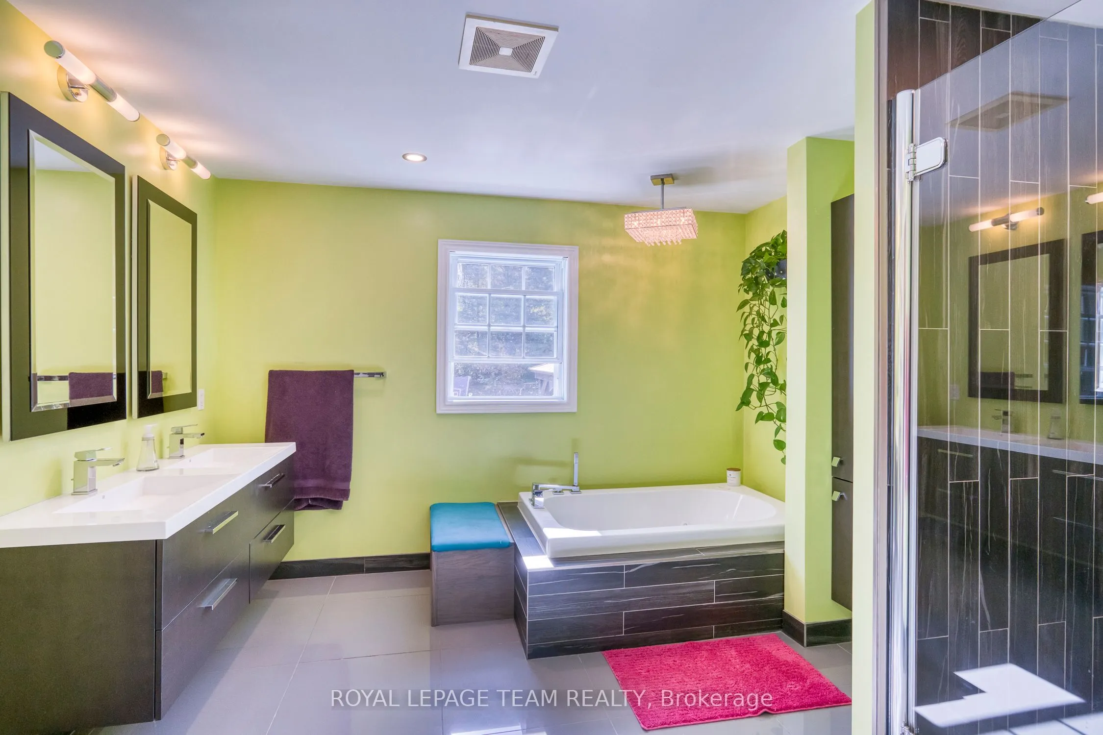 2819 Lanark 8c Concession