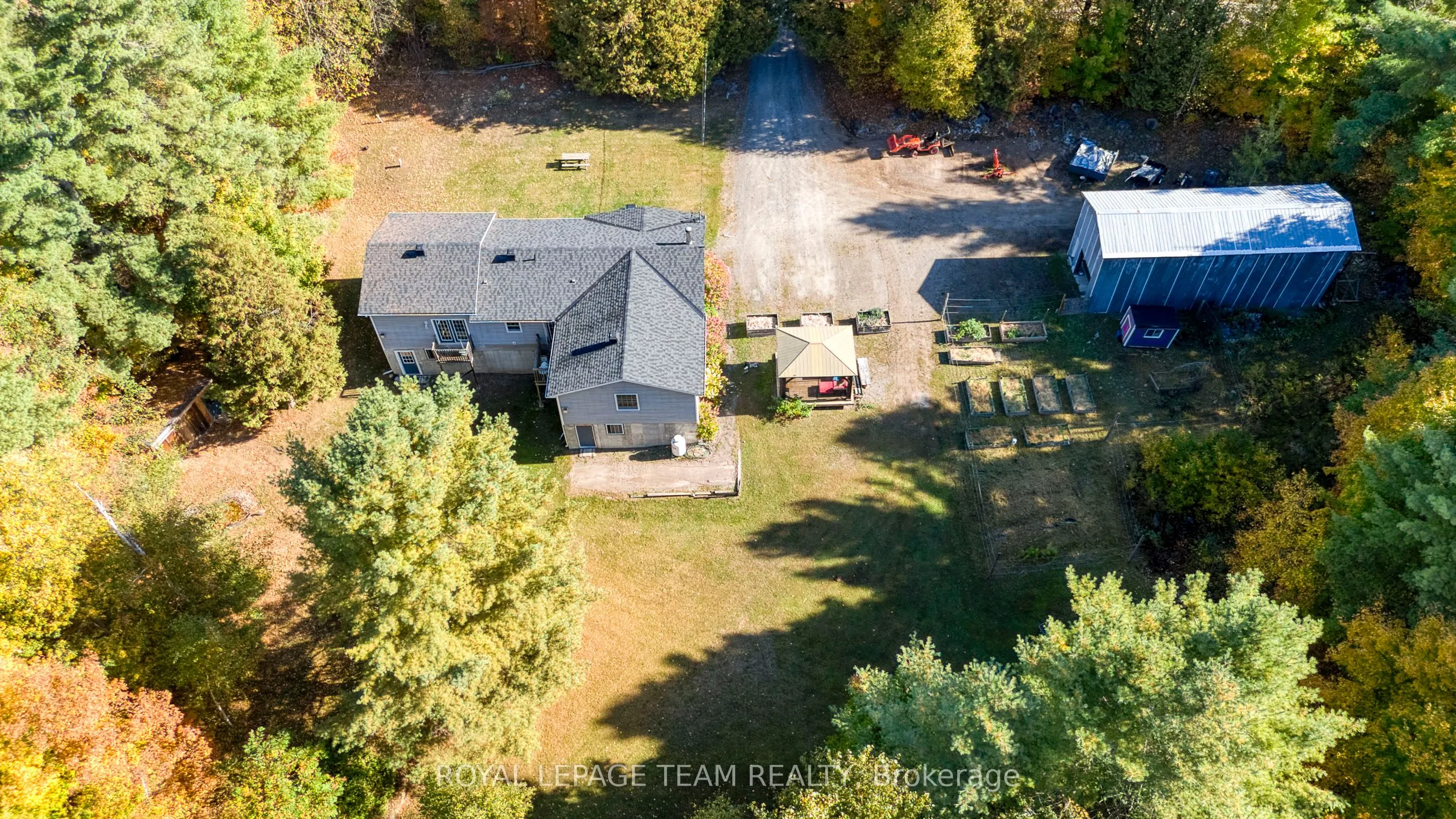 2819 Lanark 8c Concession