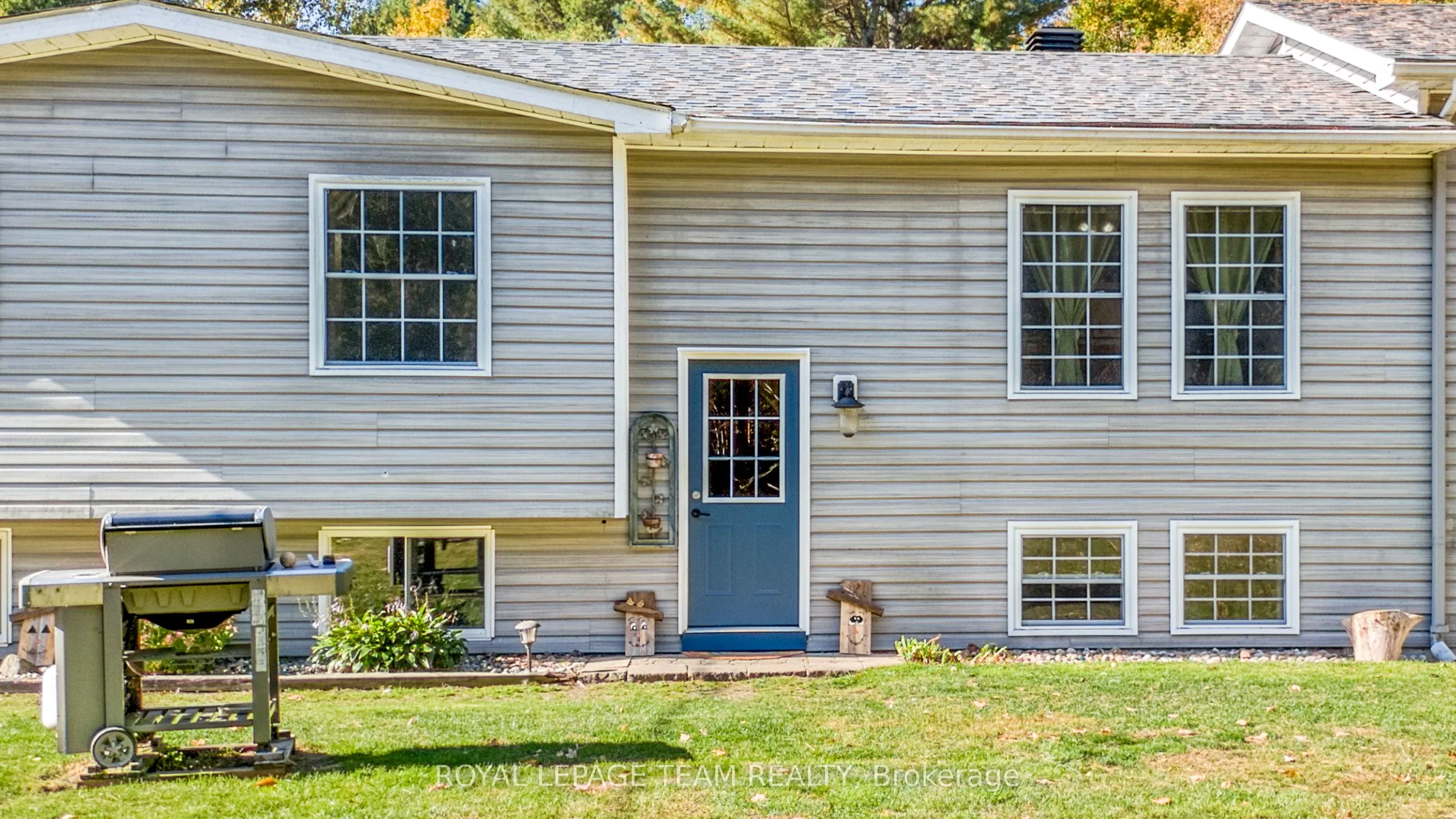 2819 Lanark 8c Concession