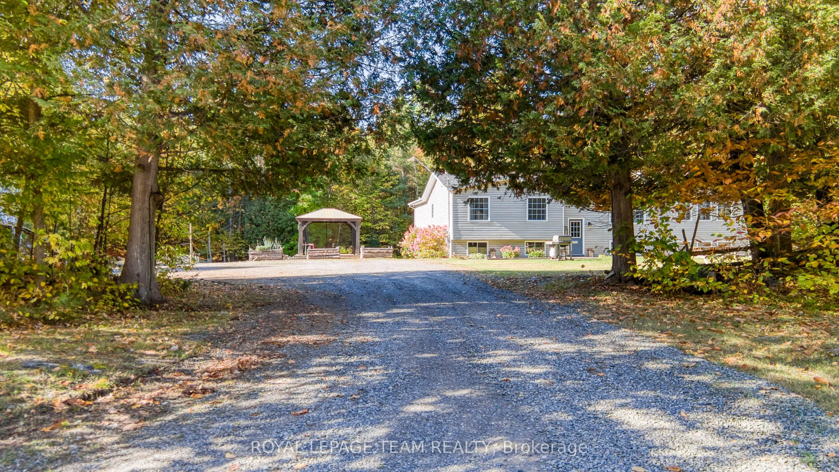 2819 Lanark 8c Concession