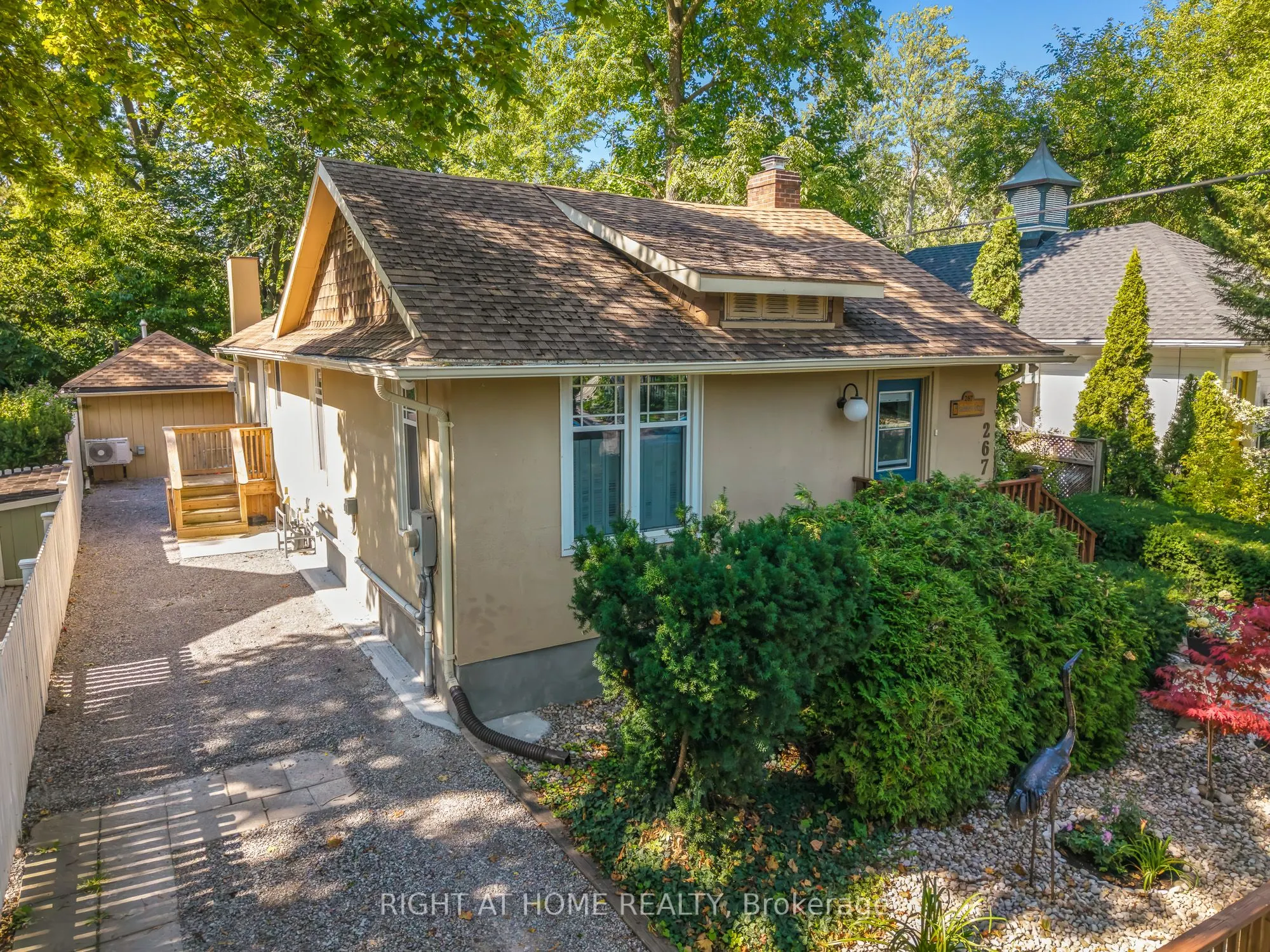 267 Victoria Street