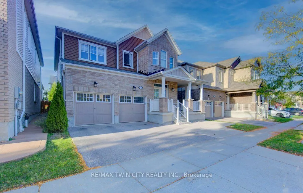 231 Grovehill Crescent