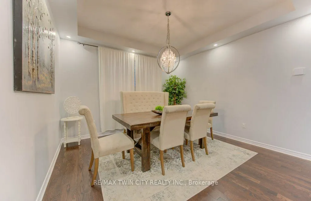 231 Grovehill Crescent