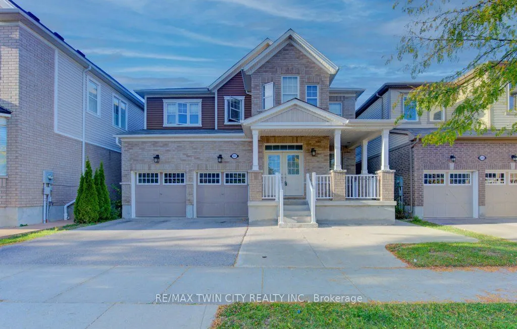 231 Grovehill Crescent