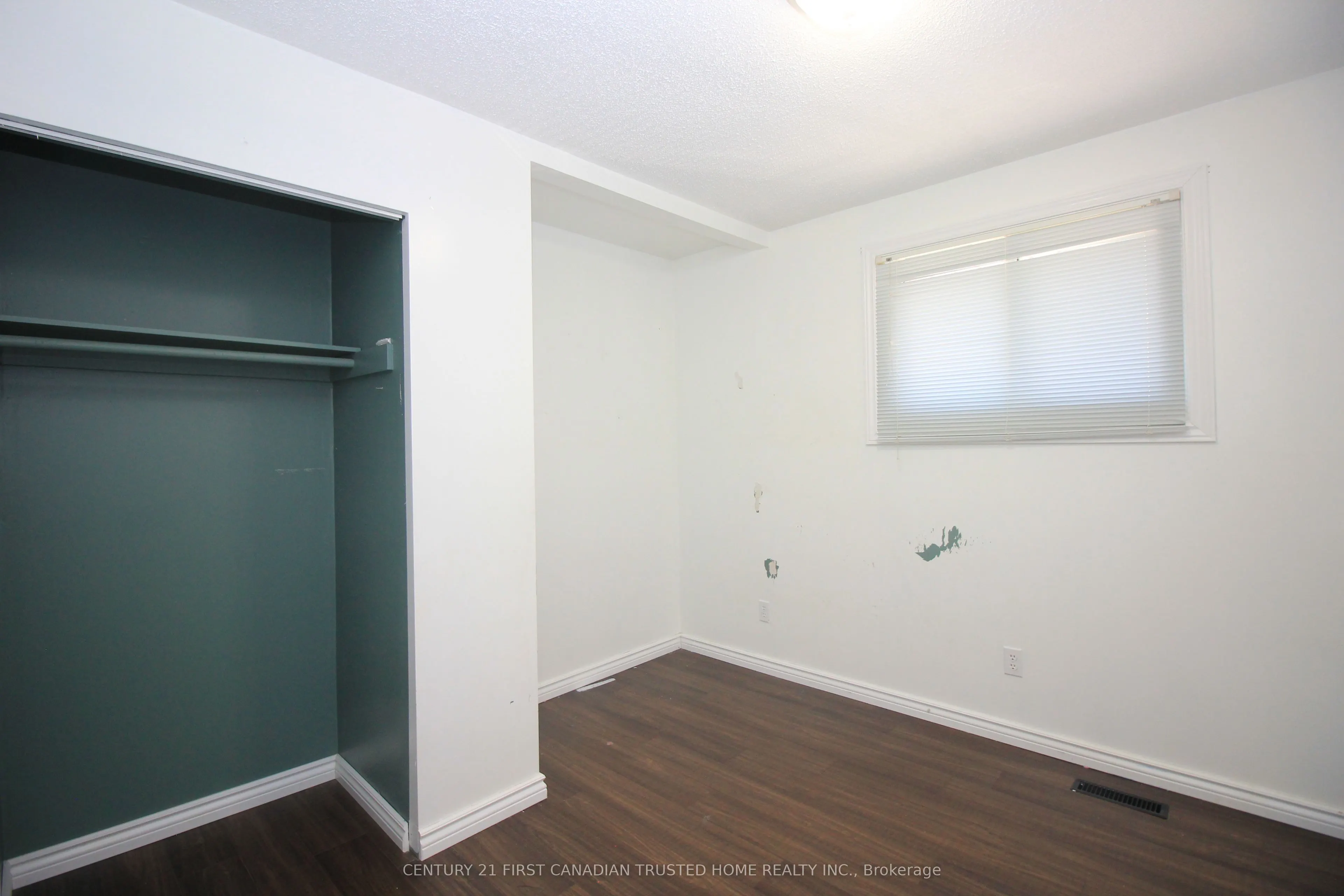 136 Lacey Crescent