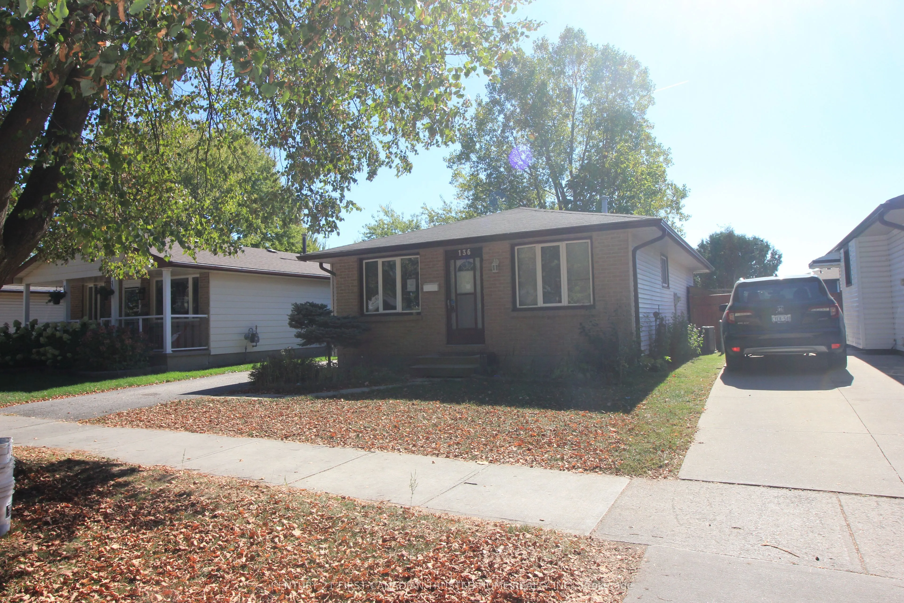 136 Lacey Crescent