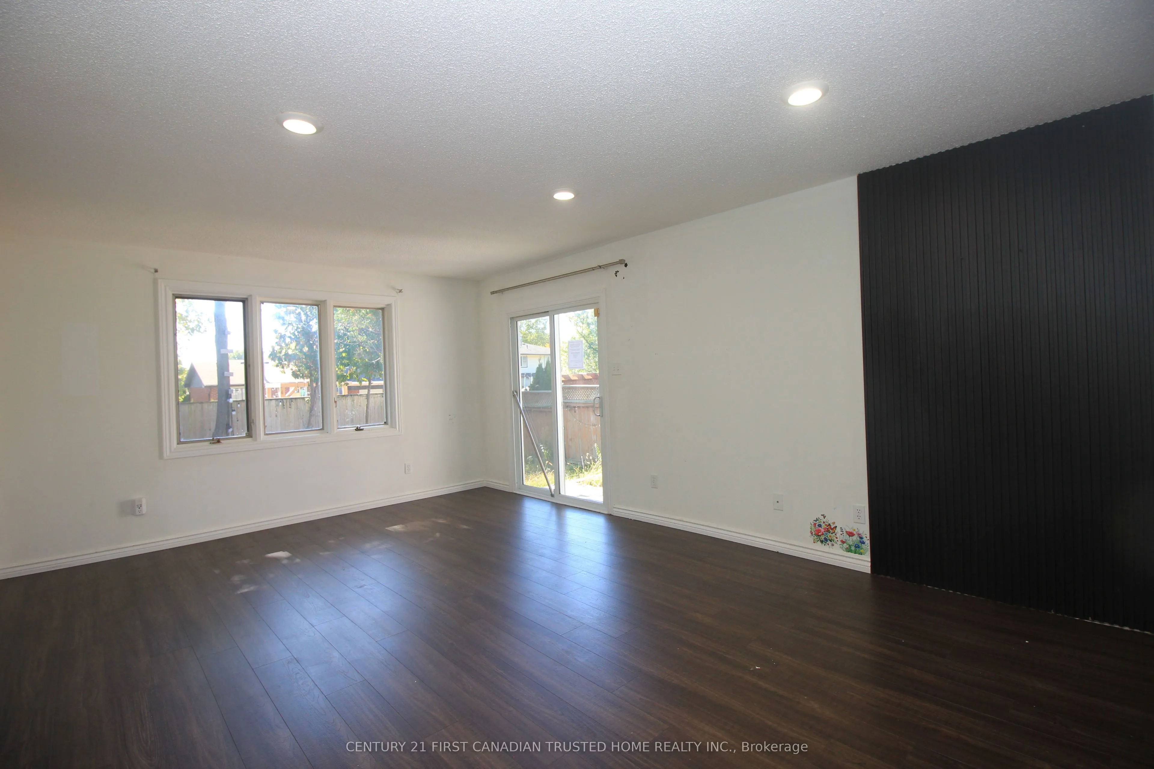 136 Lacey Crescent