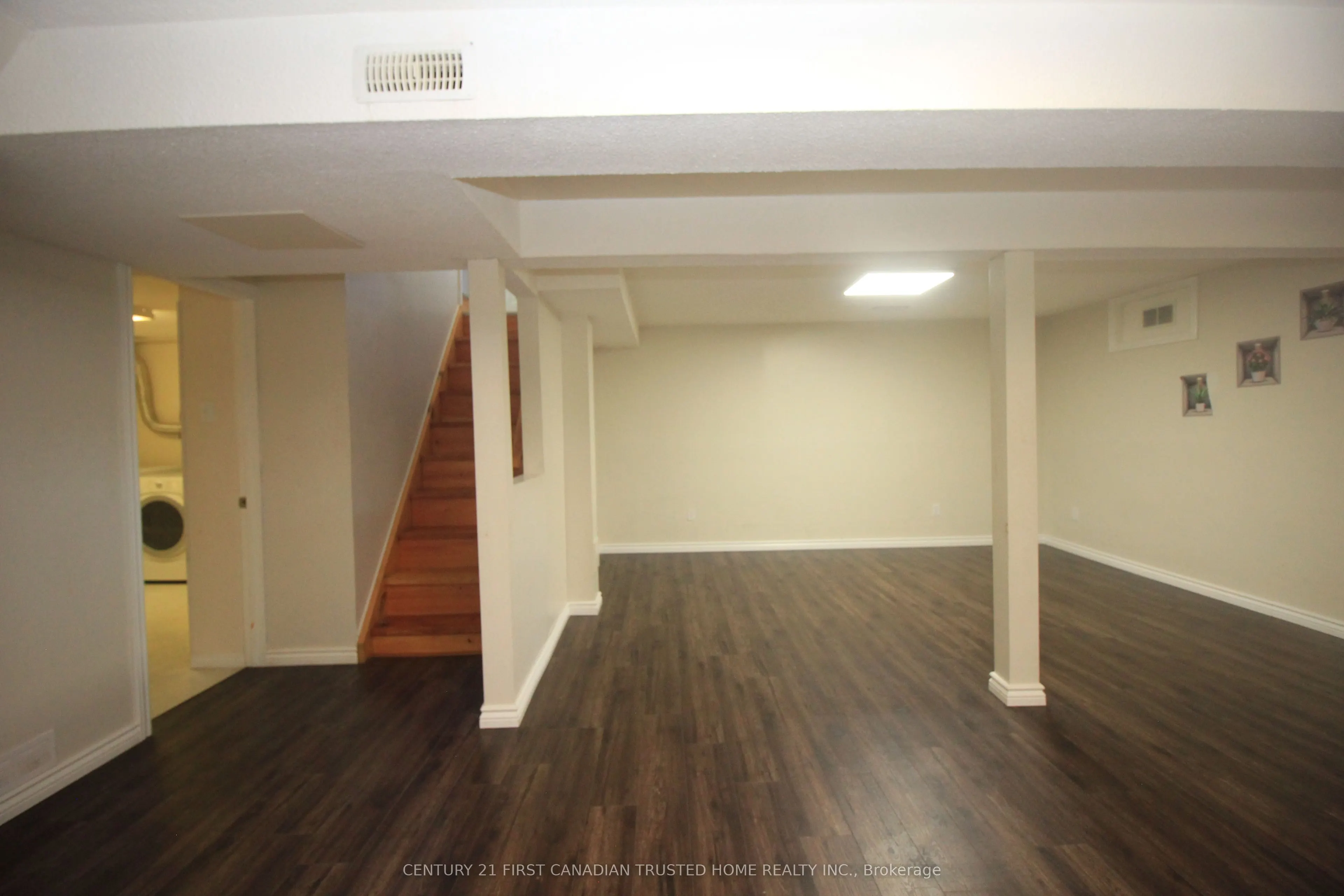 136 Lacey Crescent