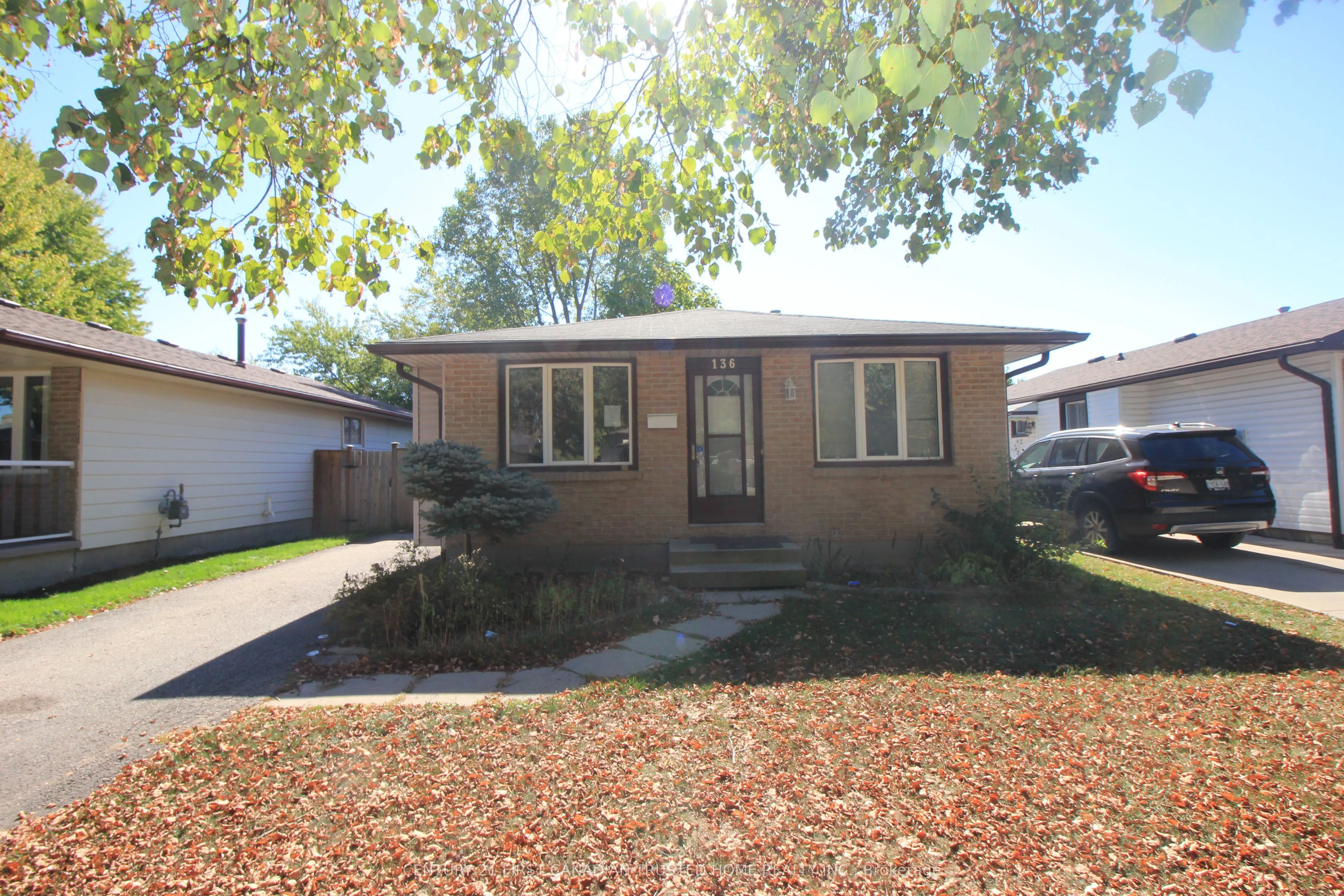 136 Lacey Crescent