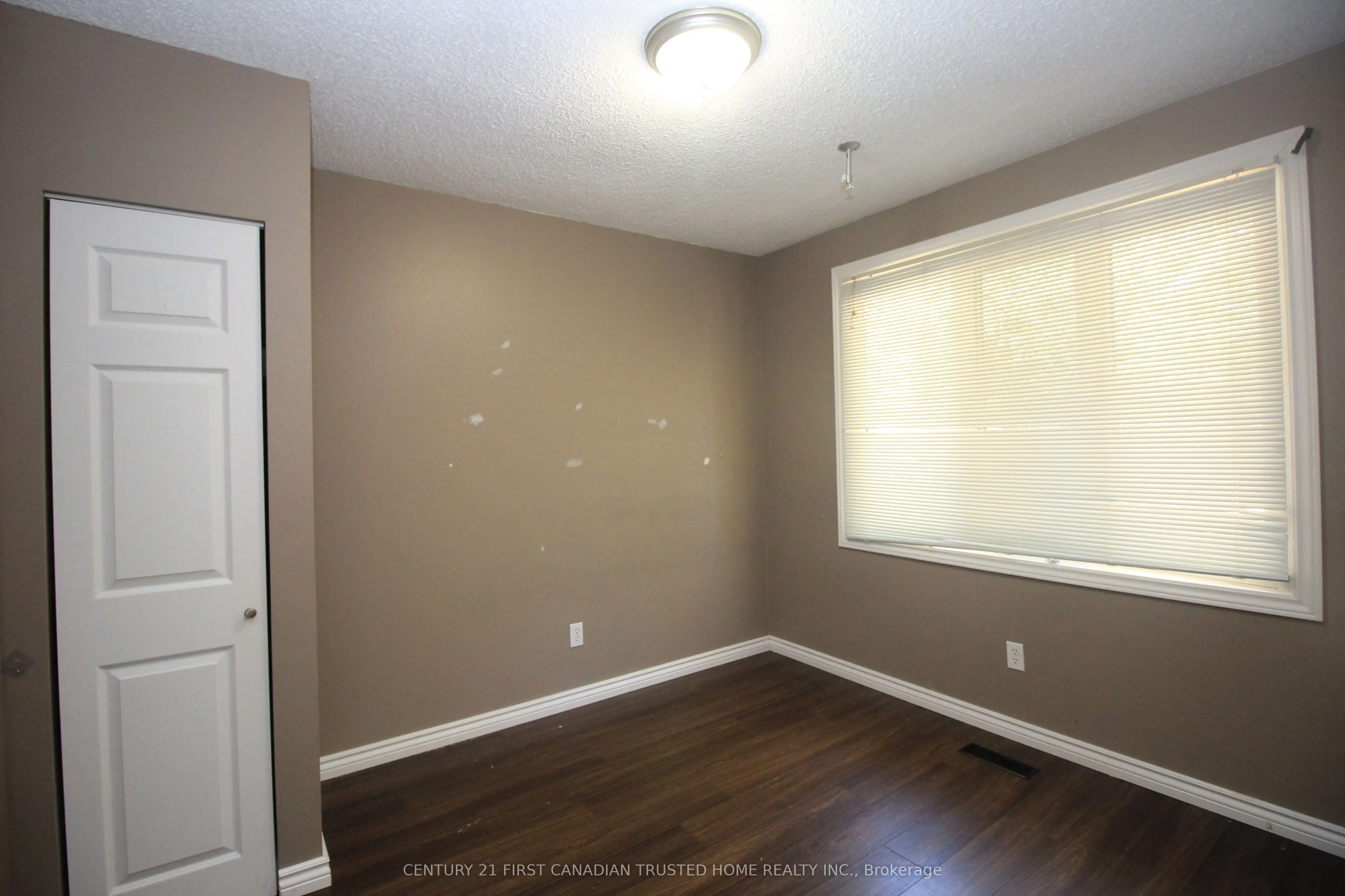 136 Lacey Crescent