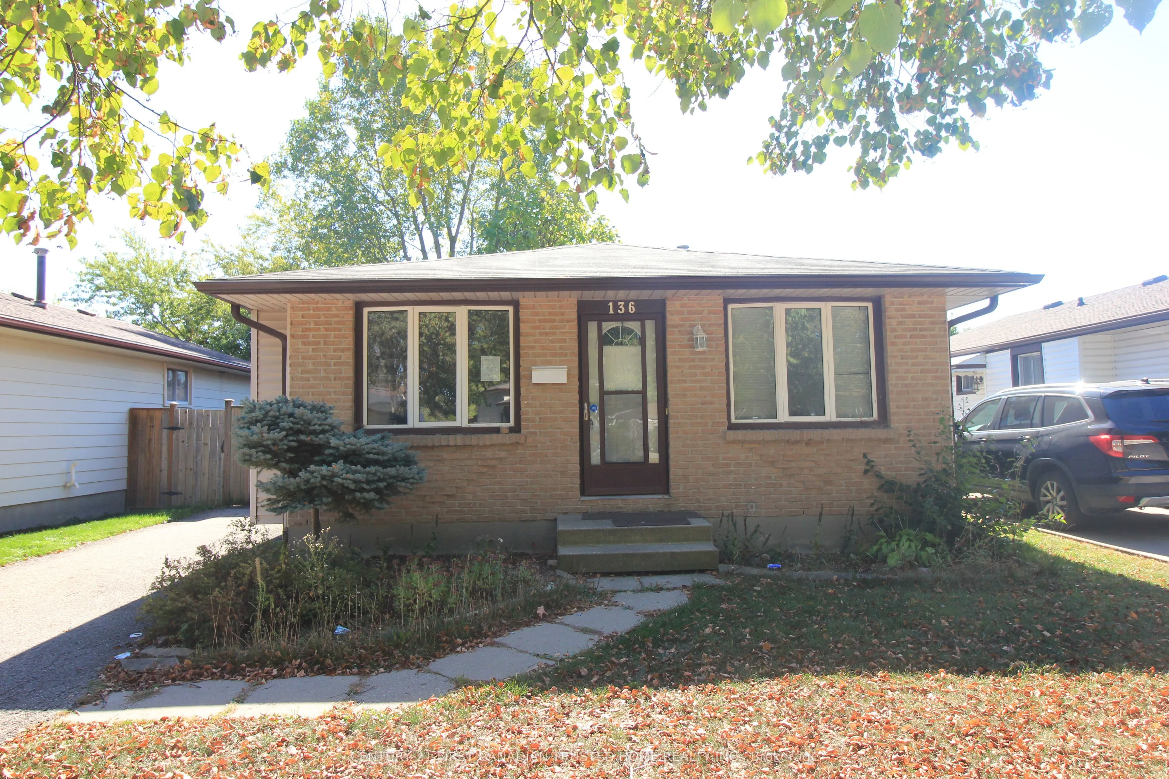 136 Lacey Crescent