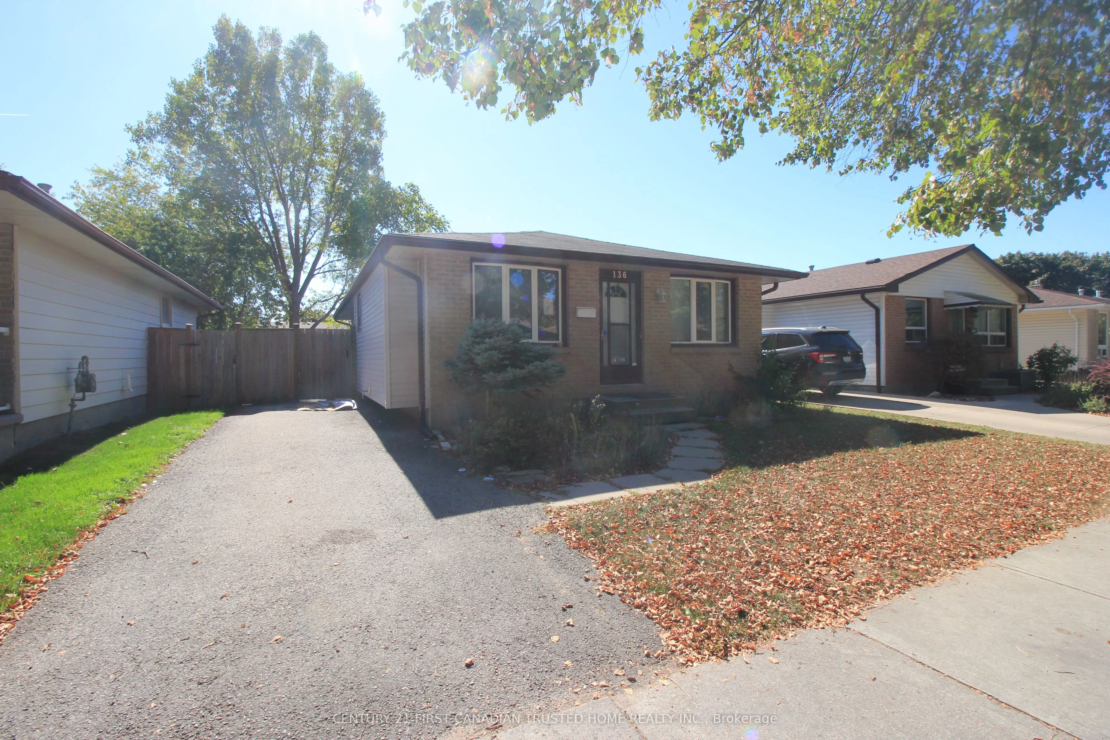 136 Lacey Crescent