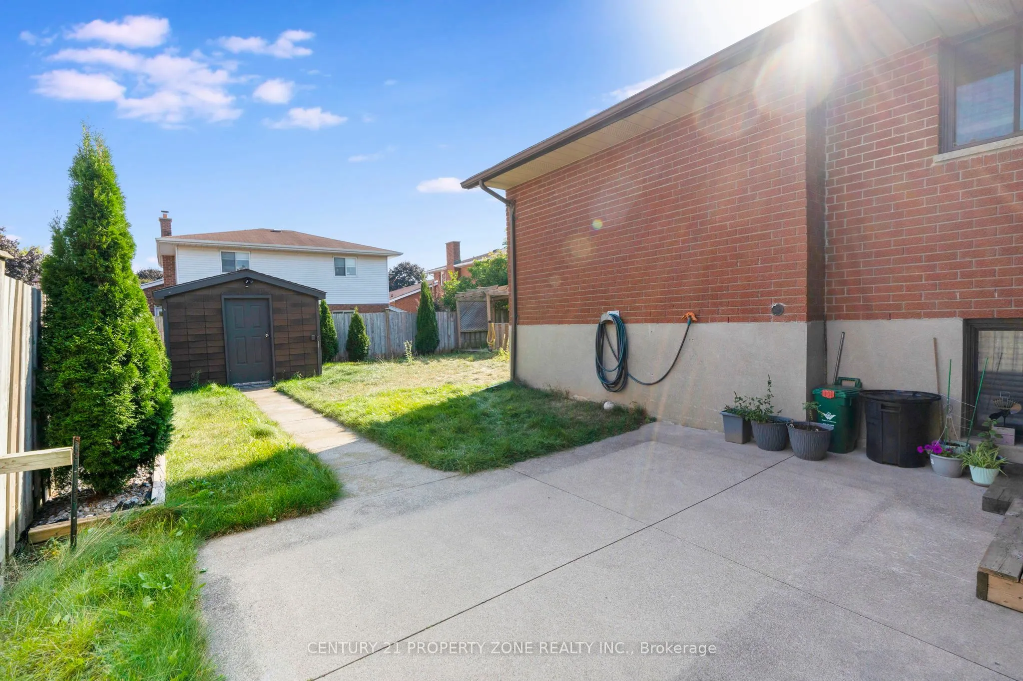39 Southview Crescent