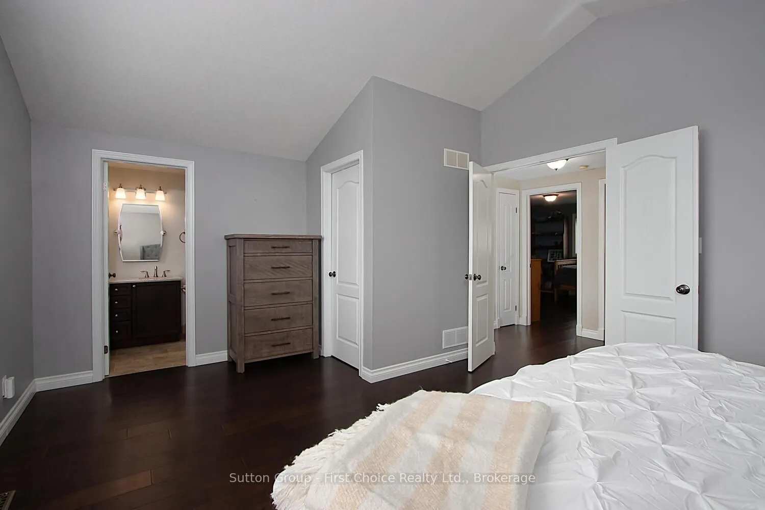 293 Huck Crescent