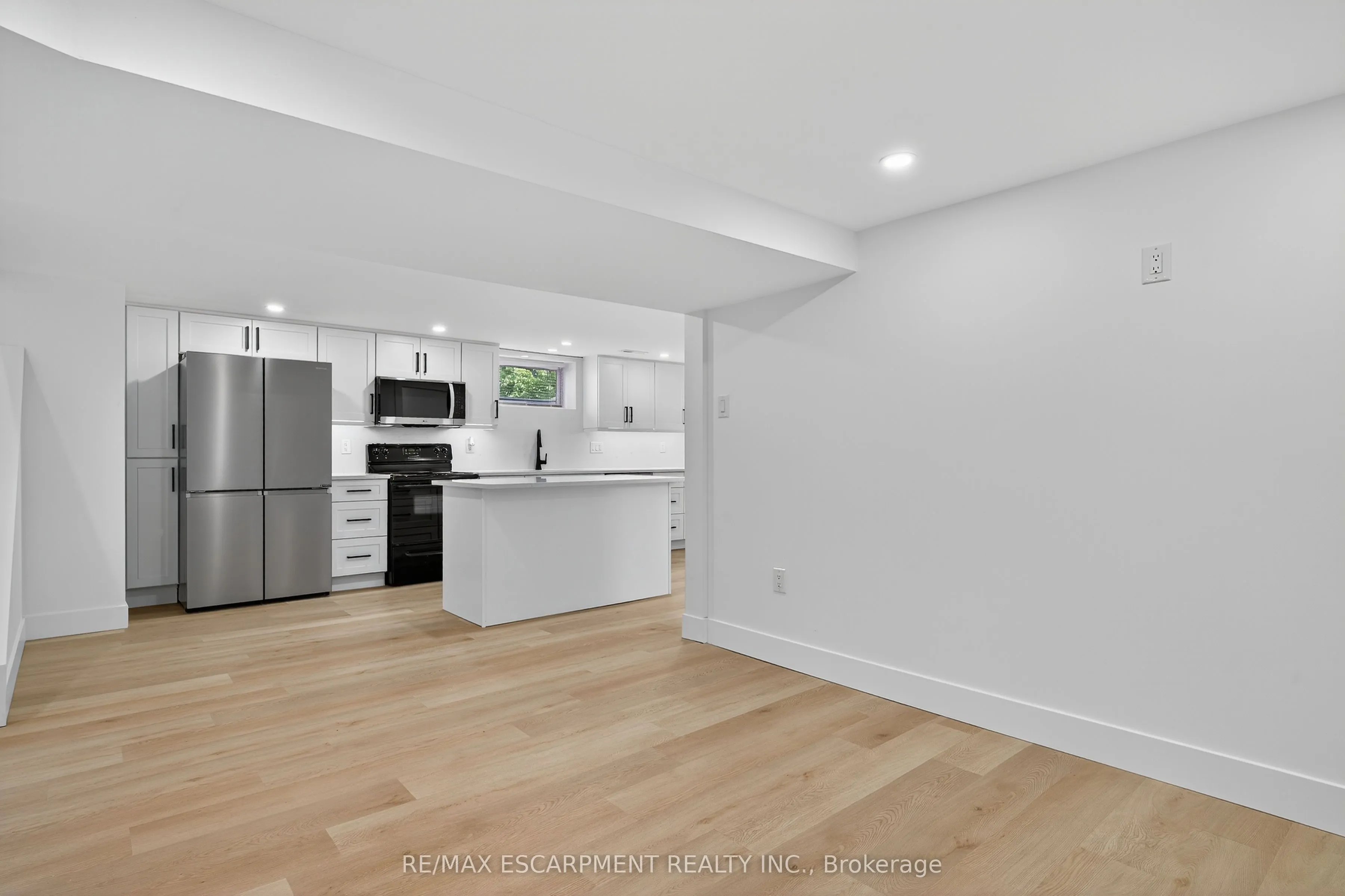 75 Britten Close, #2