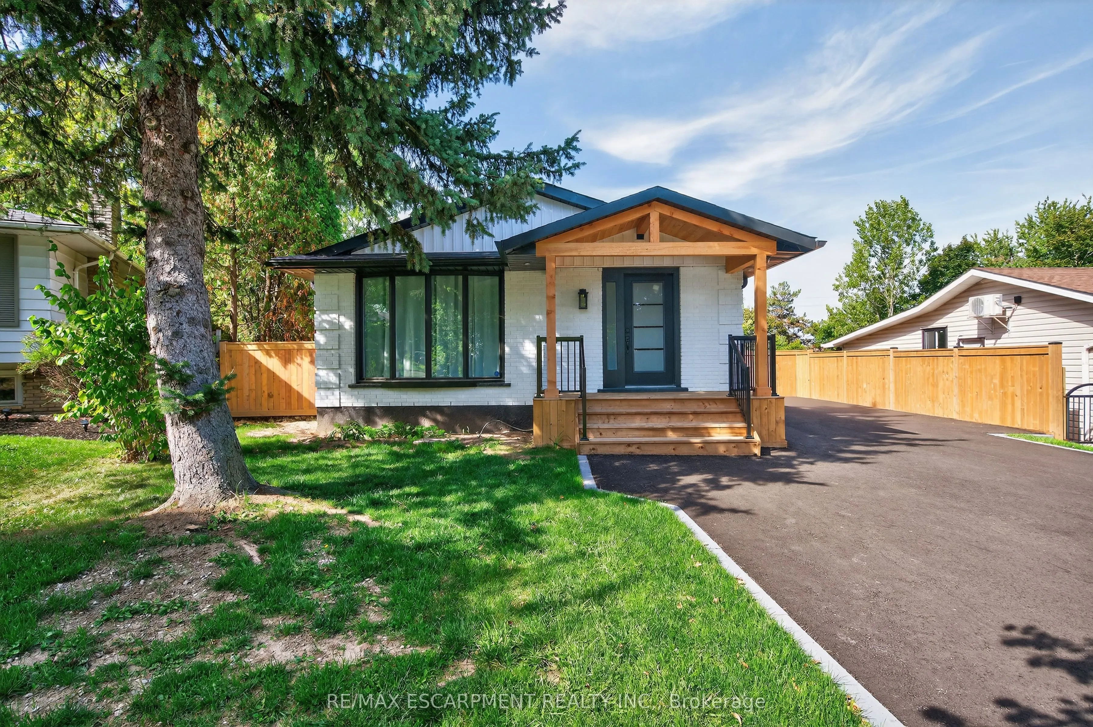 75 Britten Close, #2