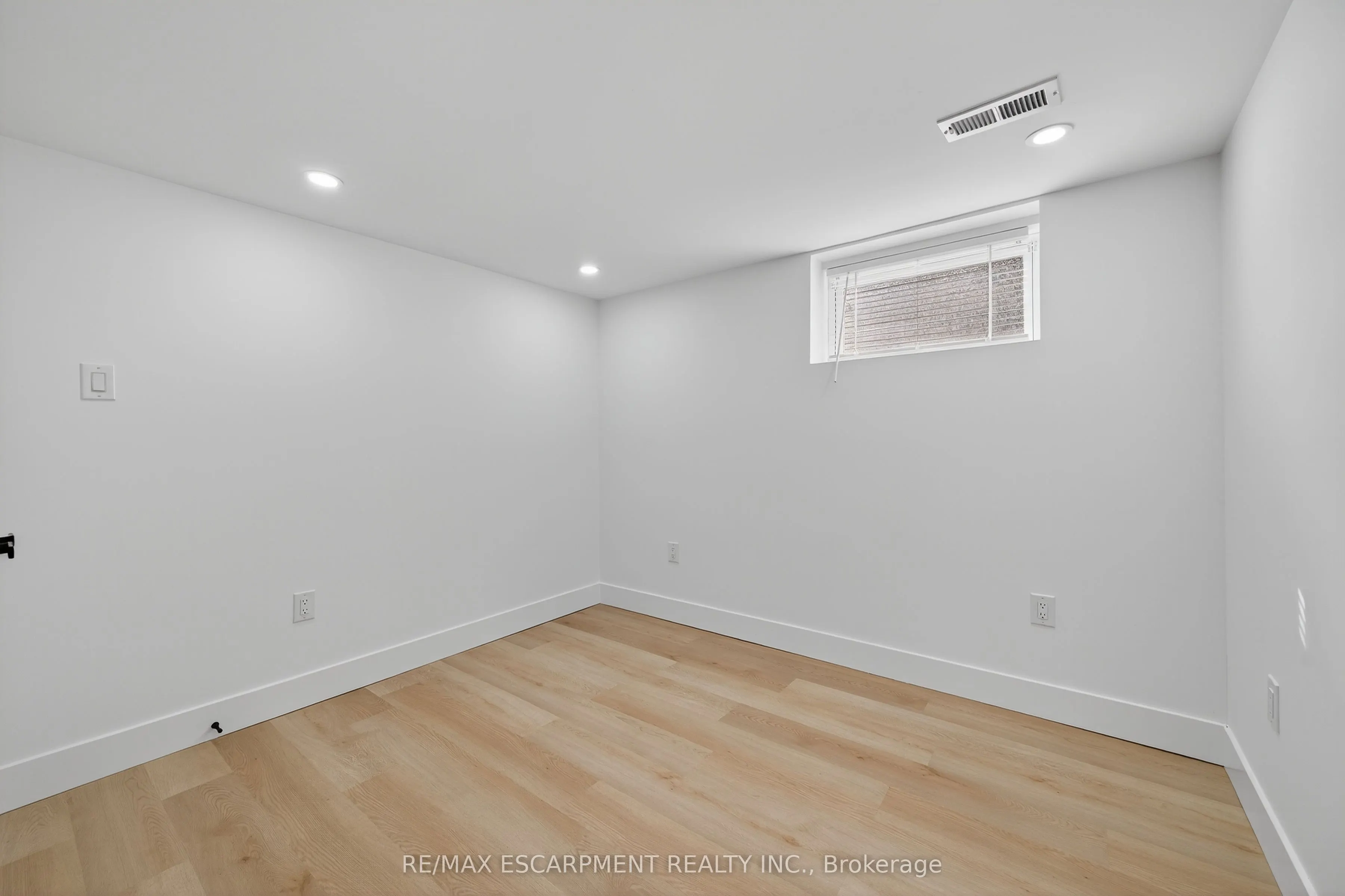 75 Britten Close, #2