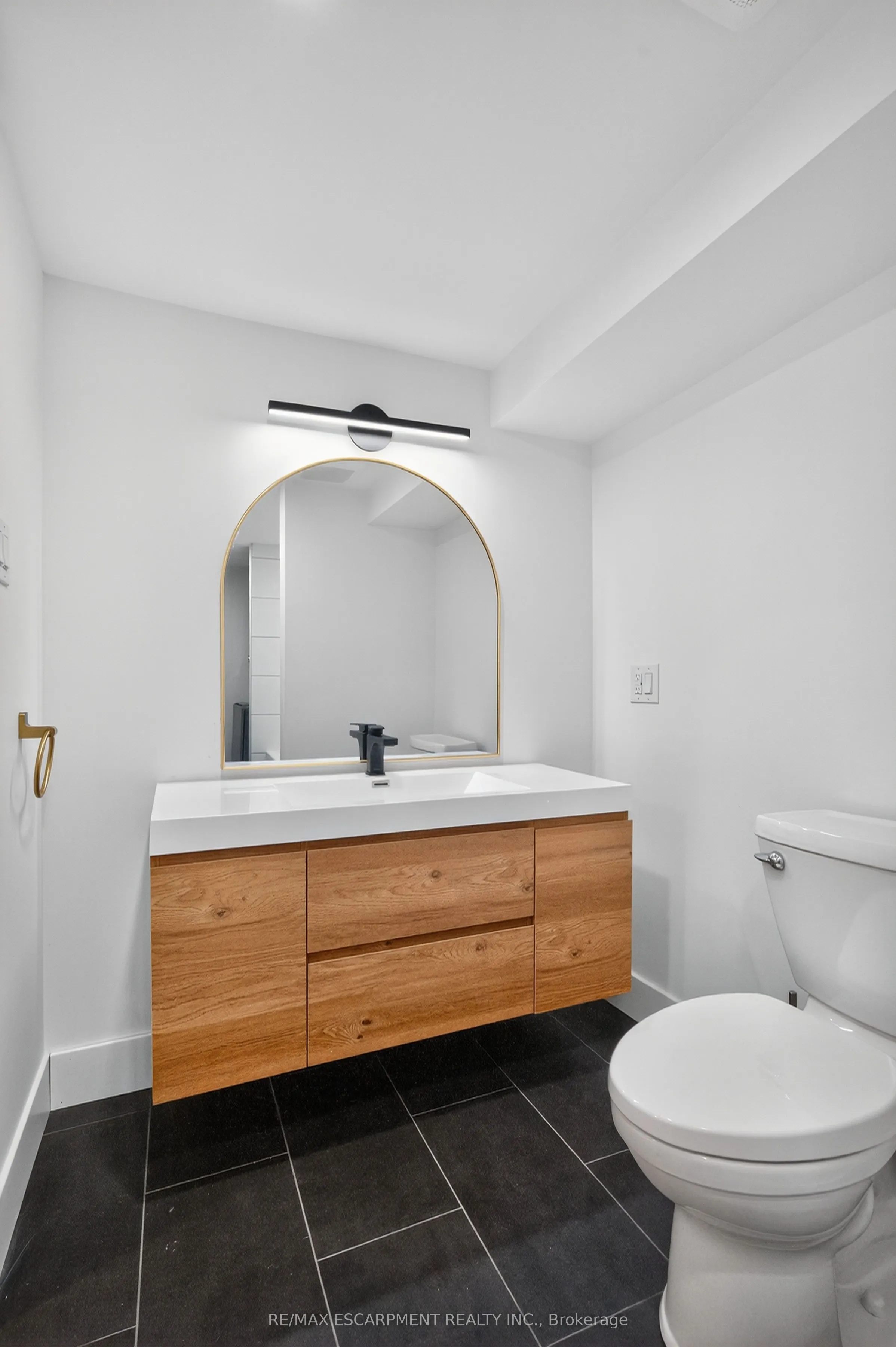 75 Britten Close, #2