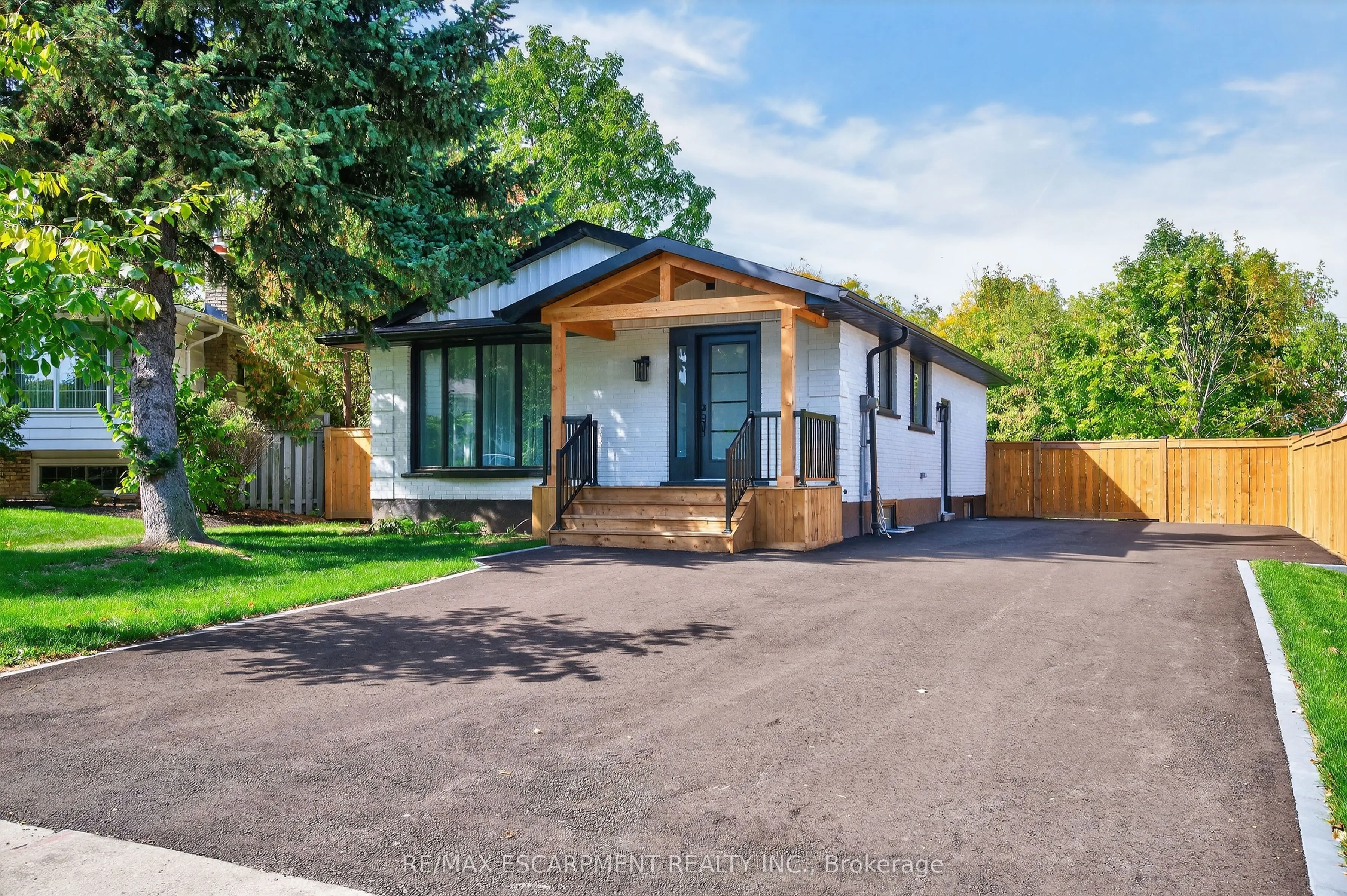 75 Britten Close, #2
