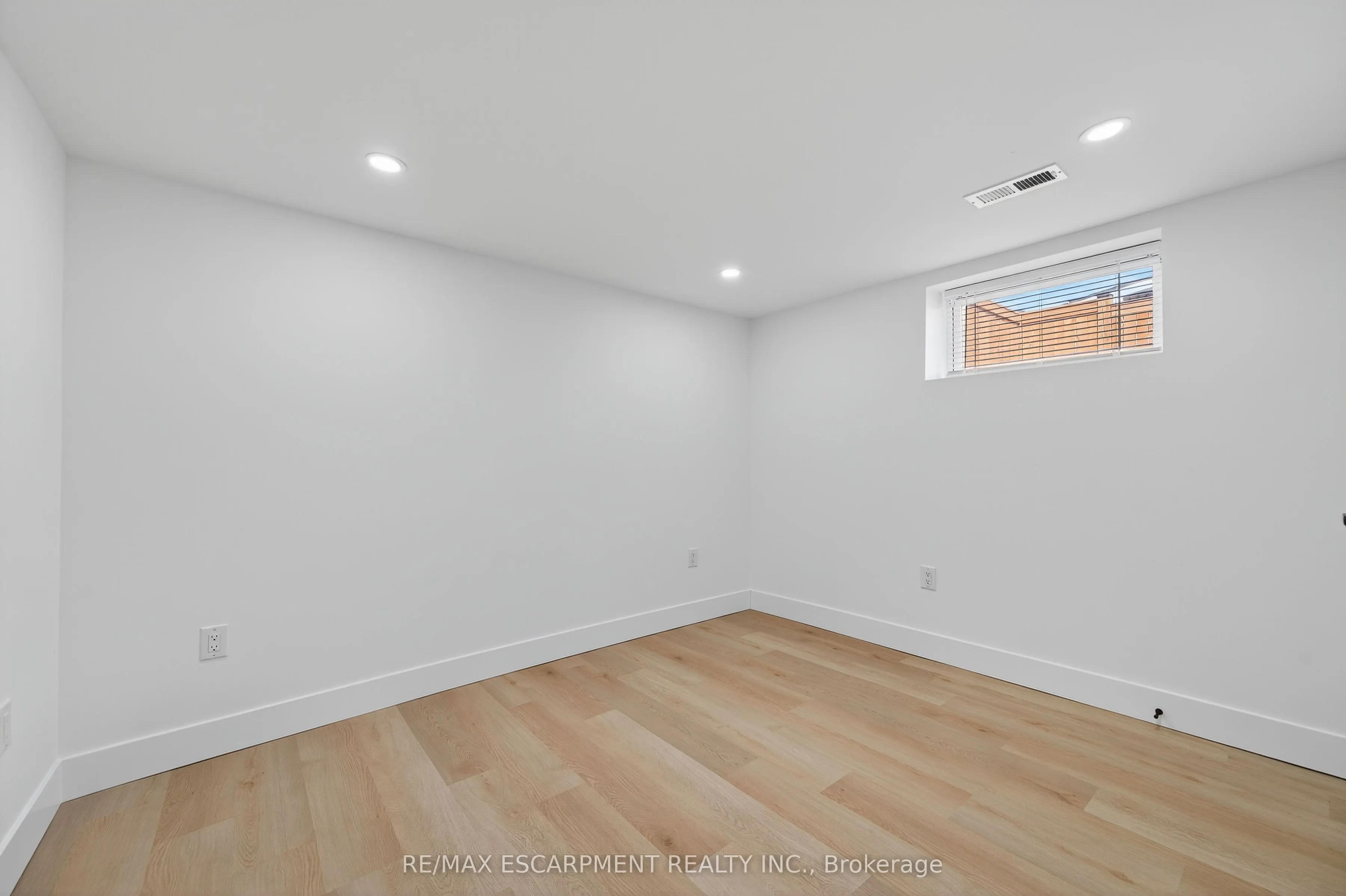 75 Britten Close, #2
