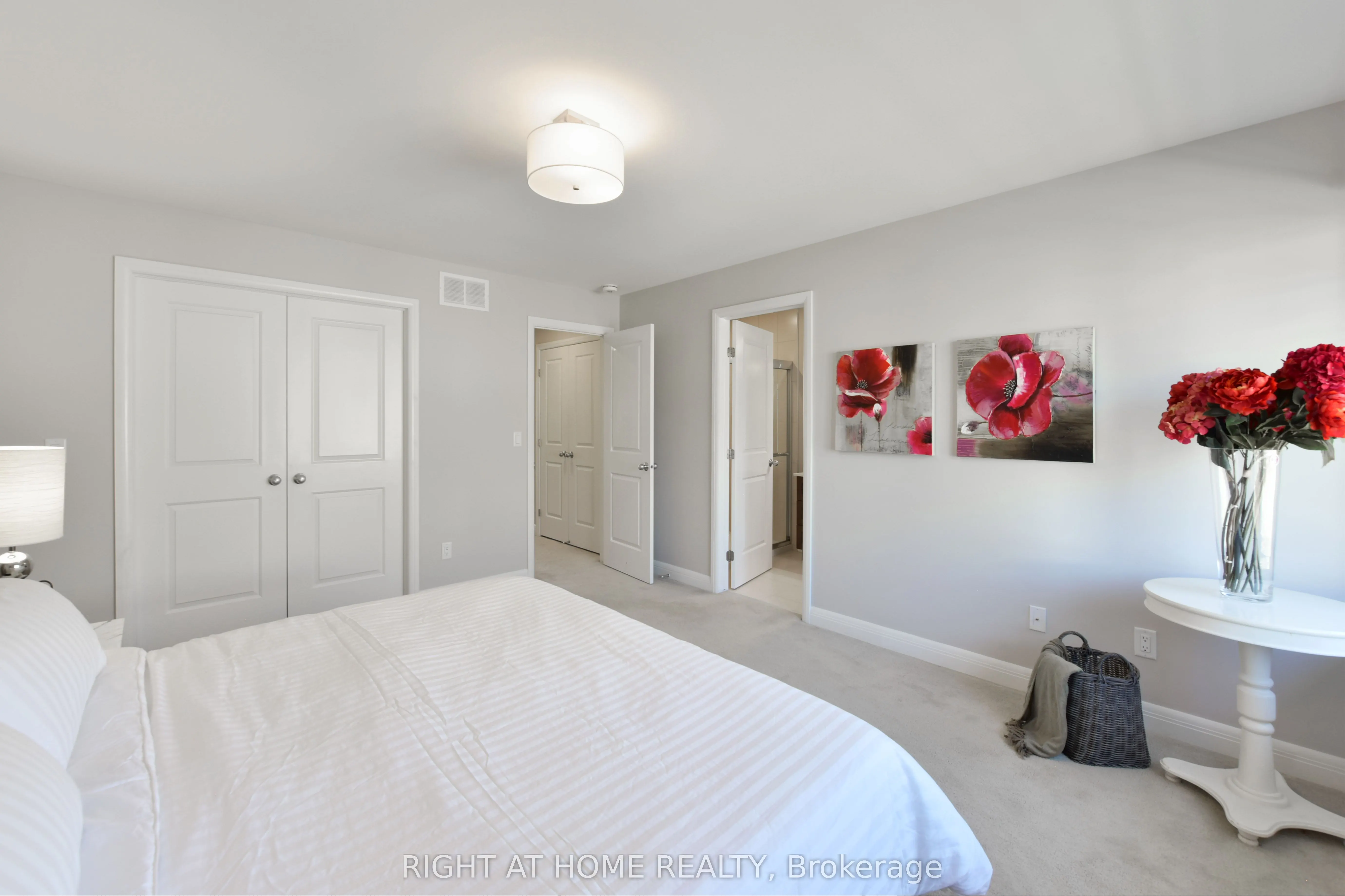 117 Escarpment Crescent