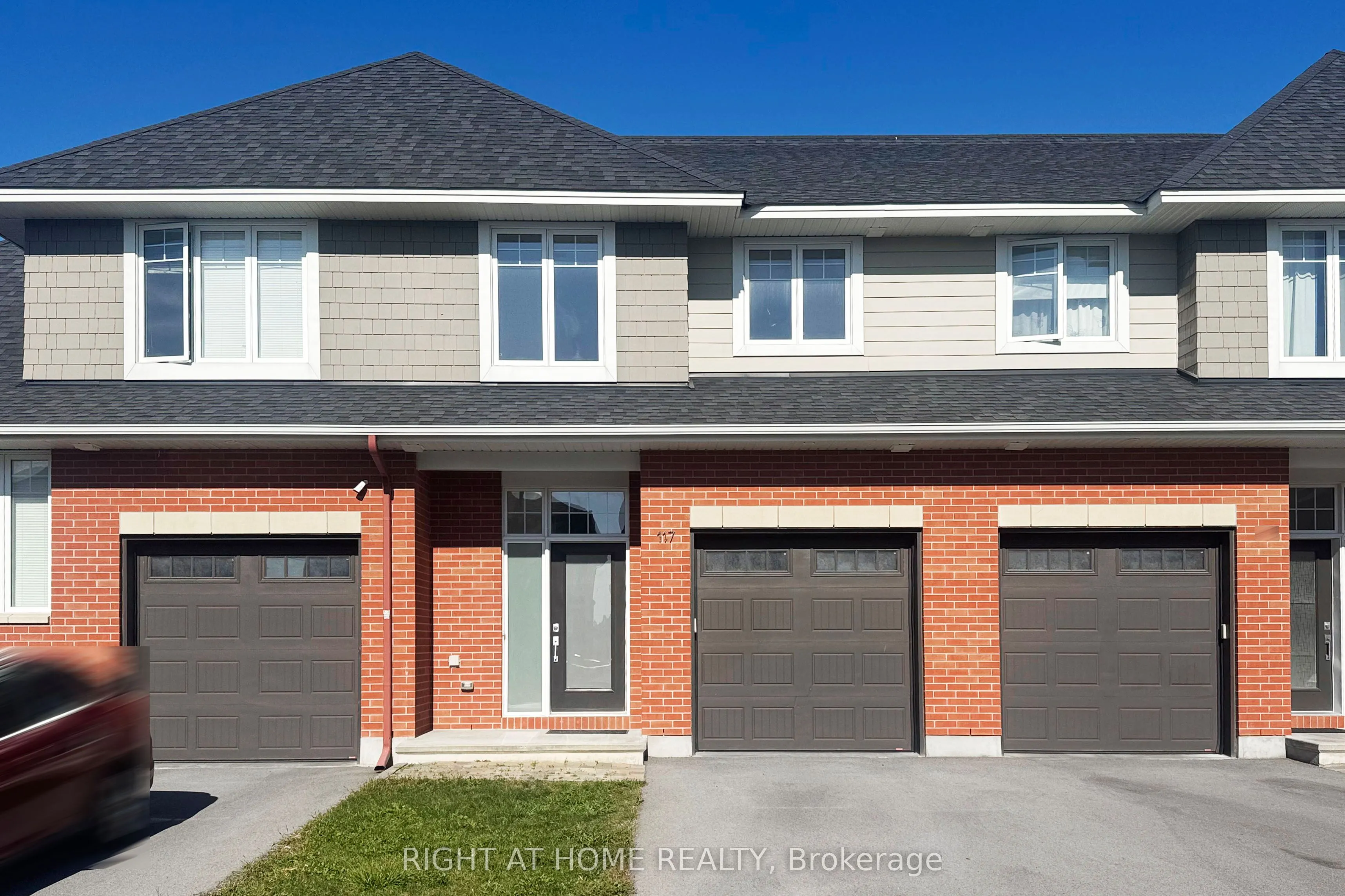 117 Escarpment Crescent