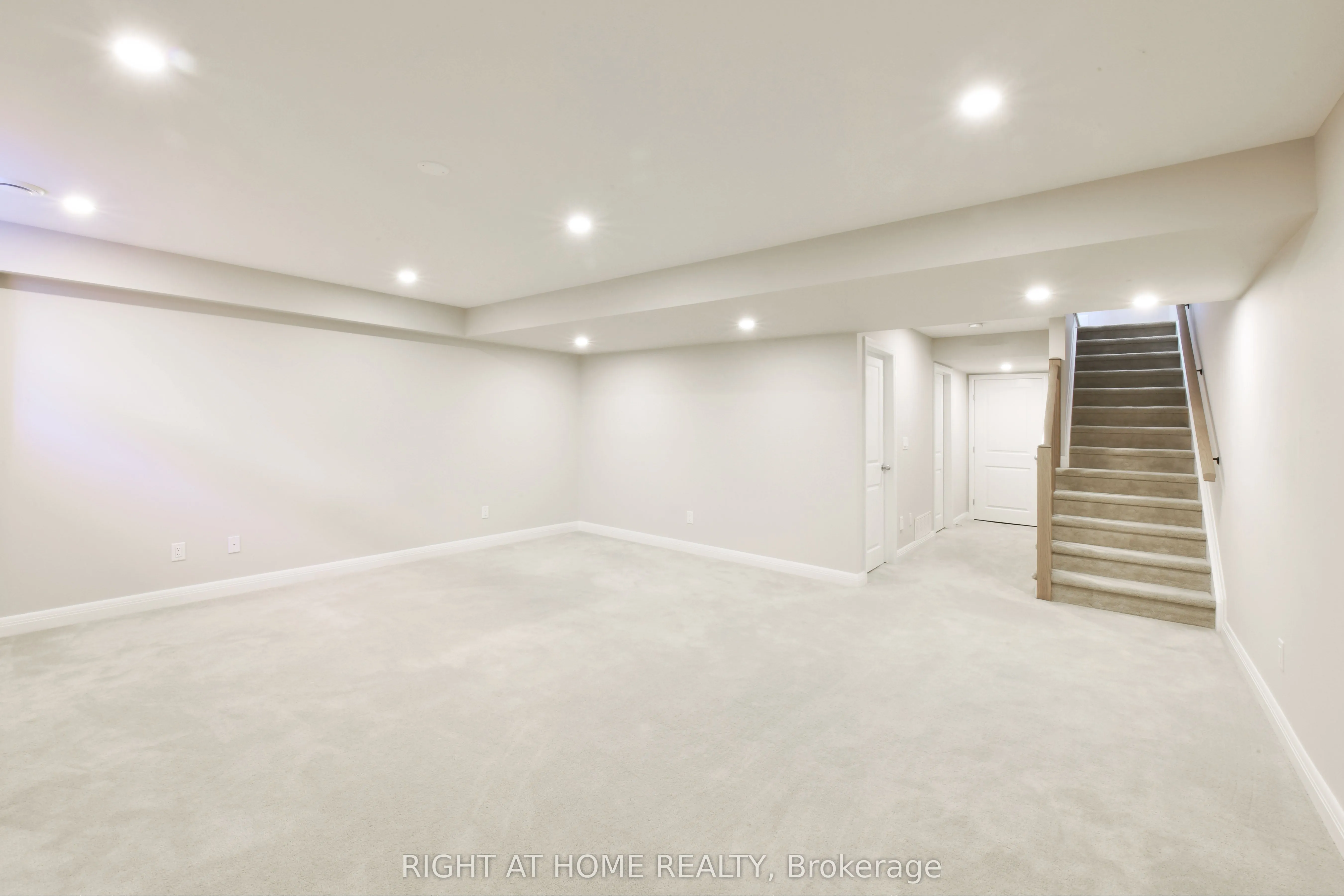 117 Escarpment Crescent