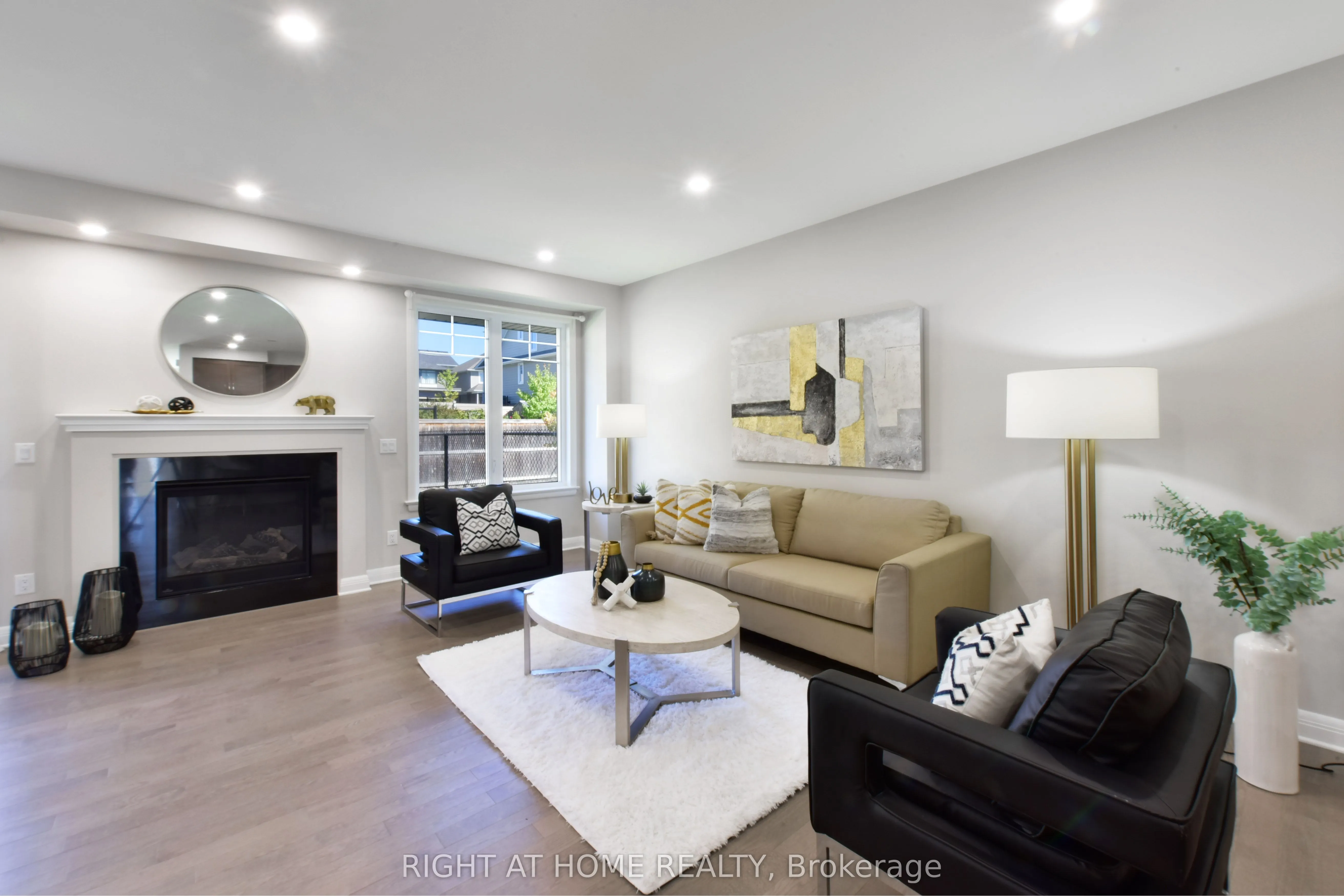 117 Escarpment Crescent