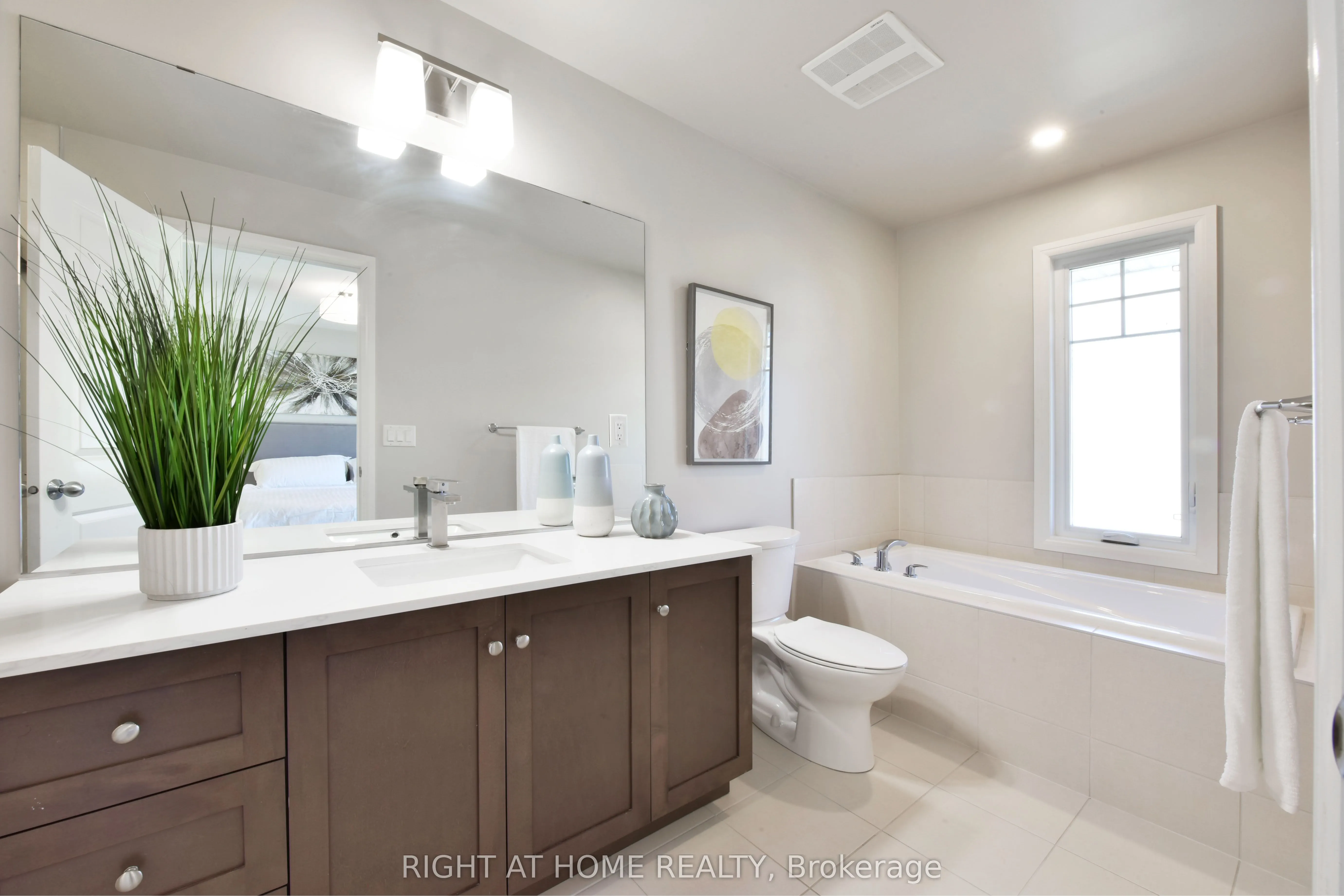 117 Escarpment Crescent
