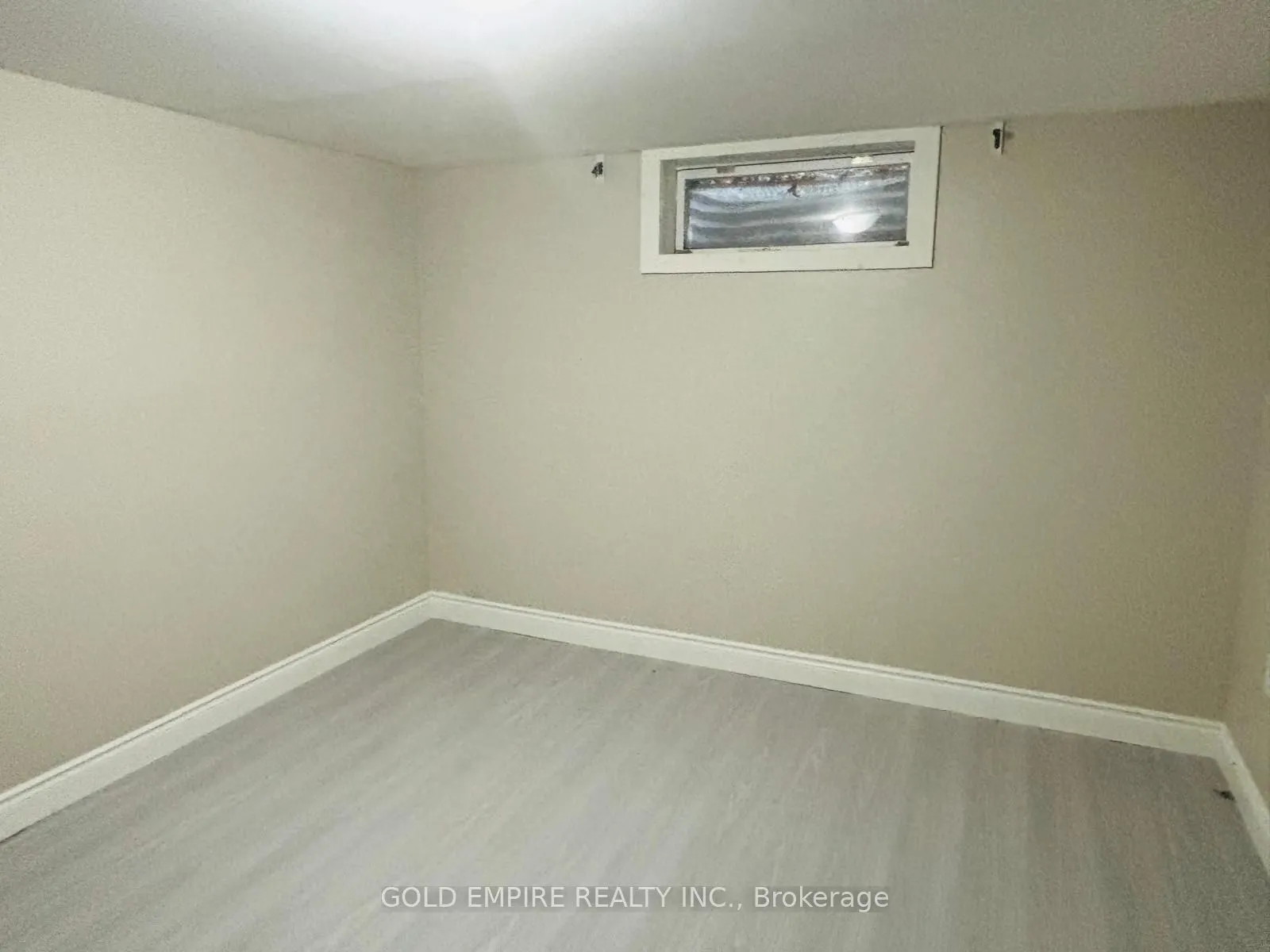 46 MONMORE Road, #(Lower)