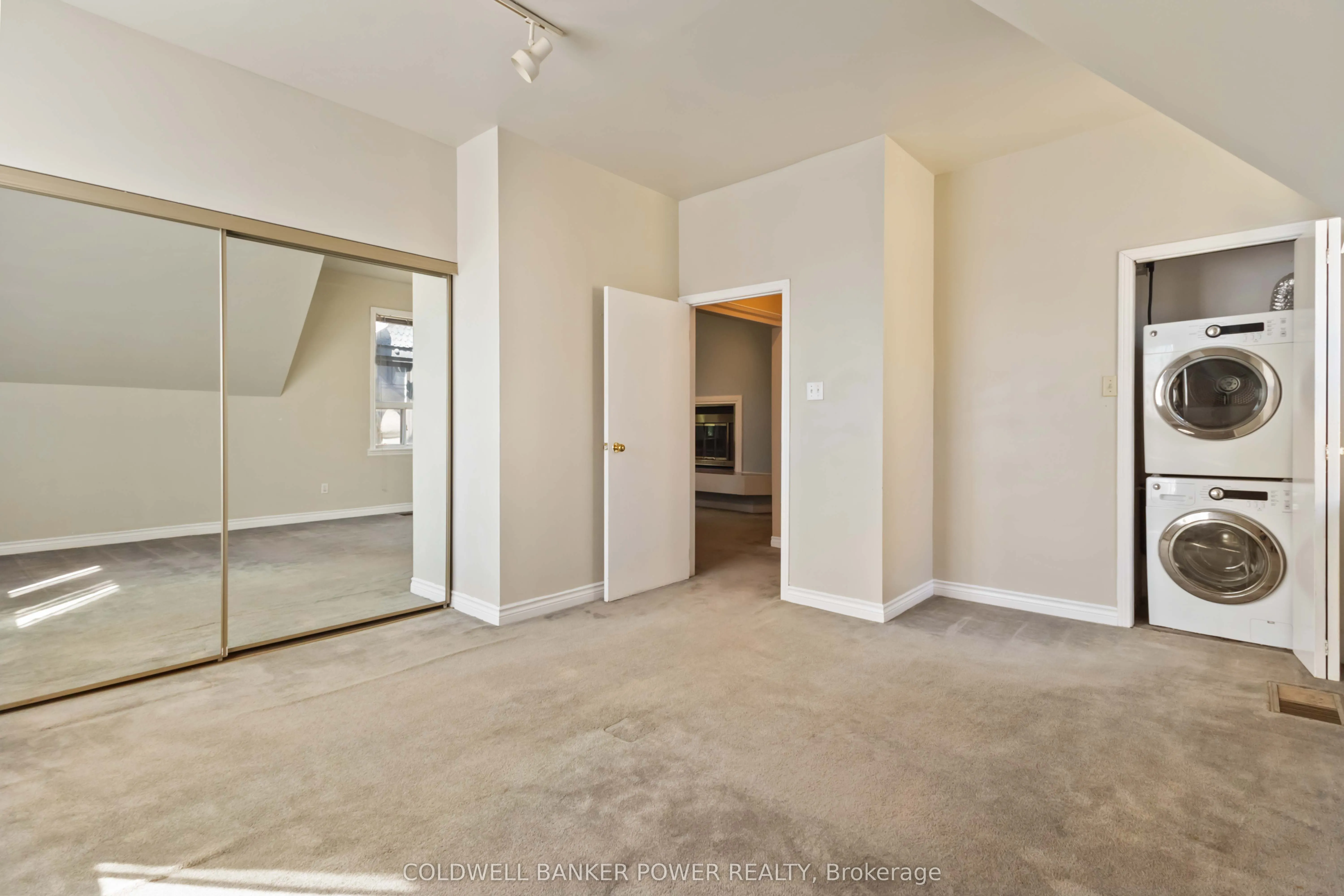 547 William Street