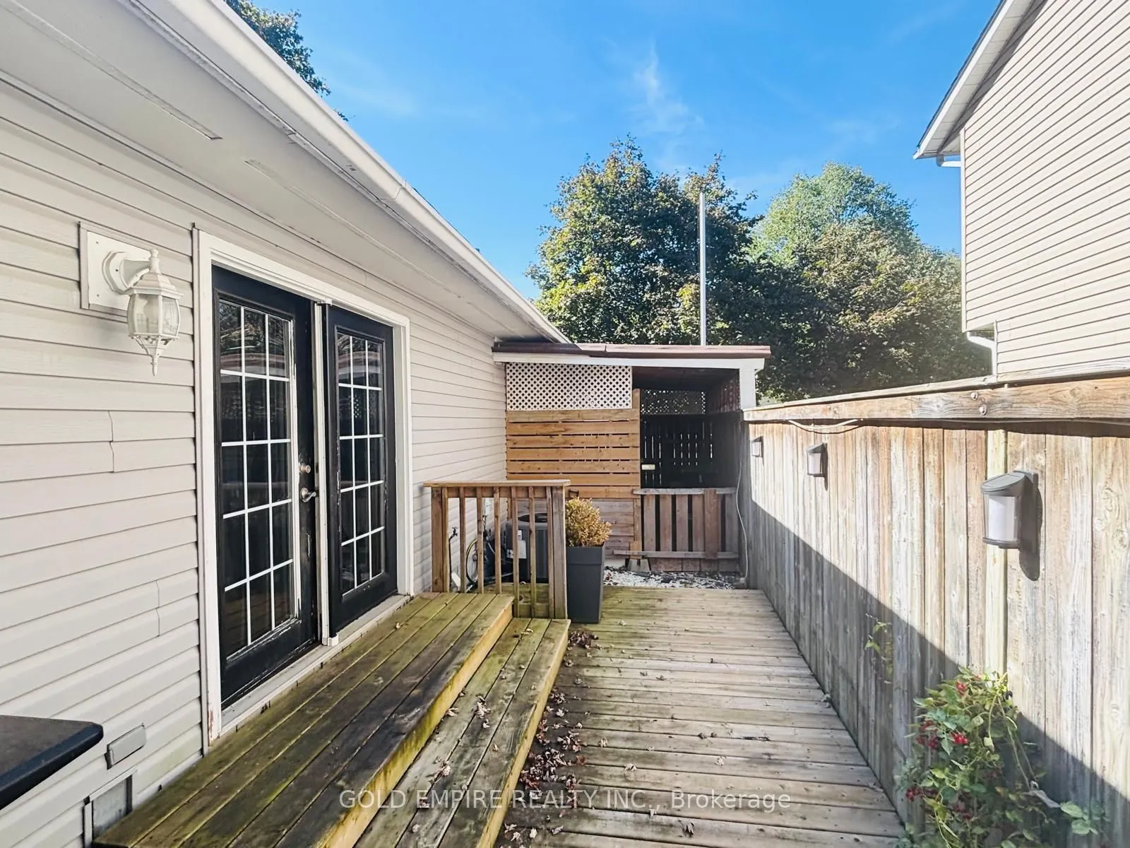46 MONMORE Road, #(Main )