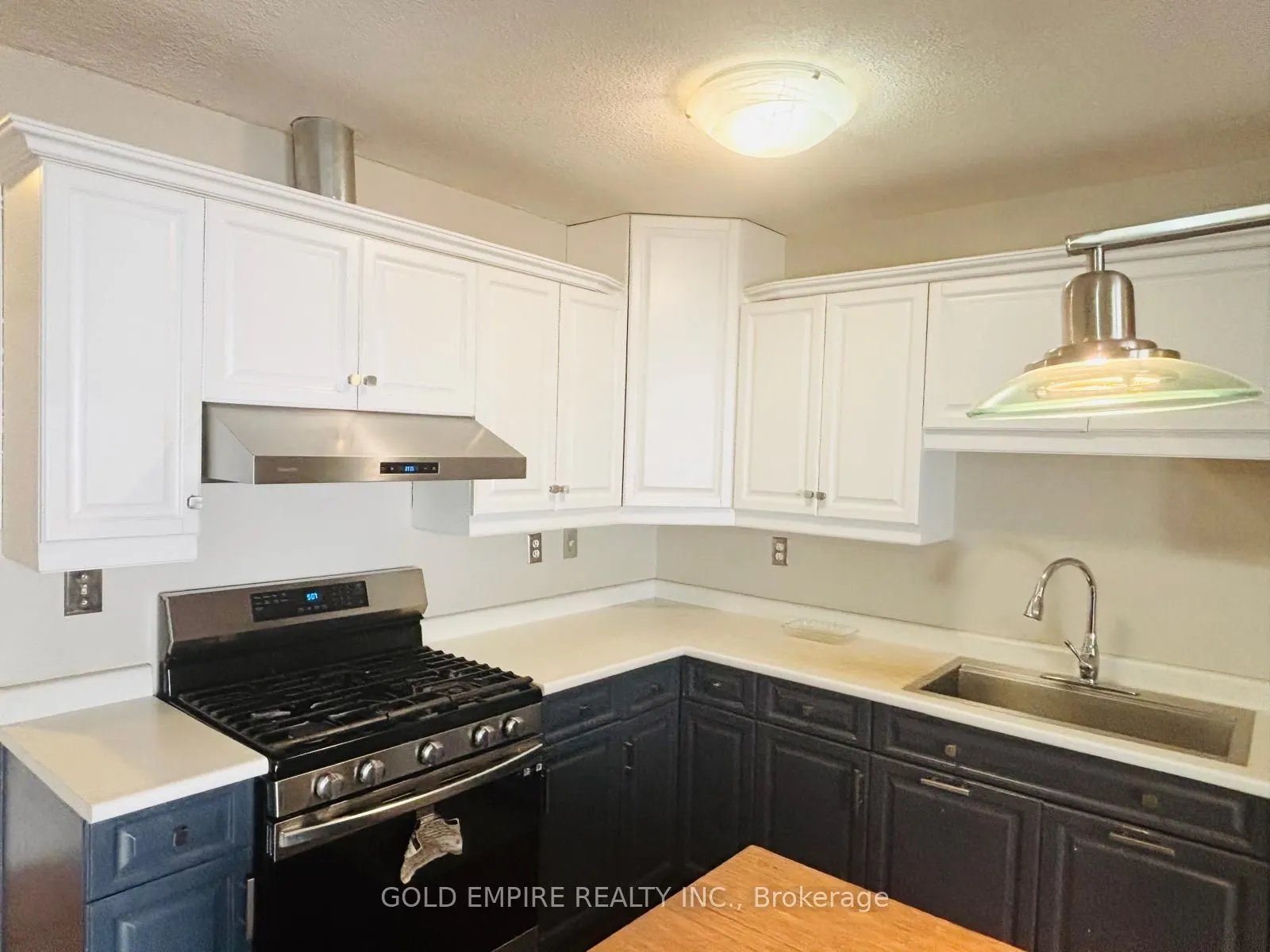 46 MONMORE Road, #(Main )