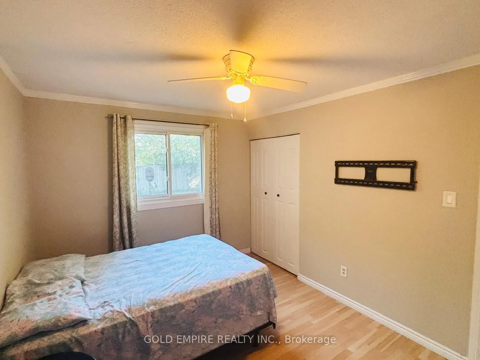 46 MONMORE Road, #(Main )