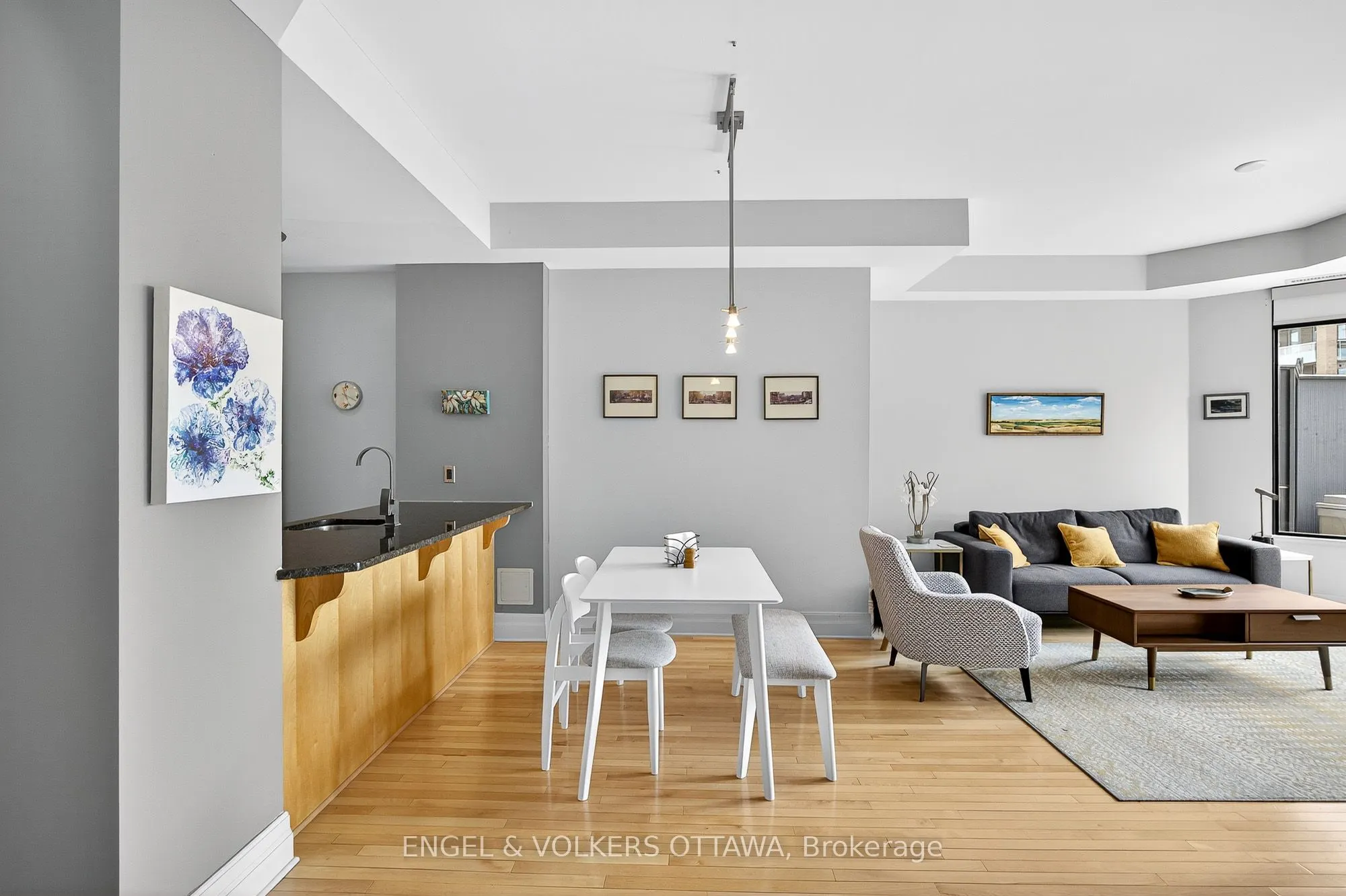 420 Berkley Avenue, #404