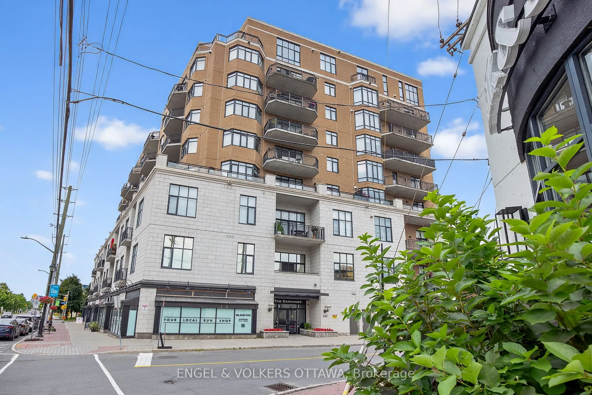 420 Berkley Avenue, #404