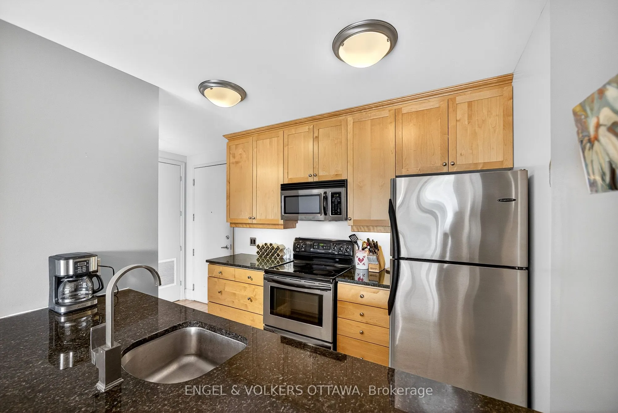 420 Berkley Avenue, #404