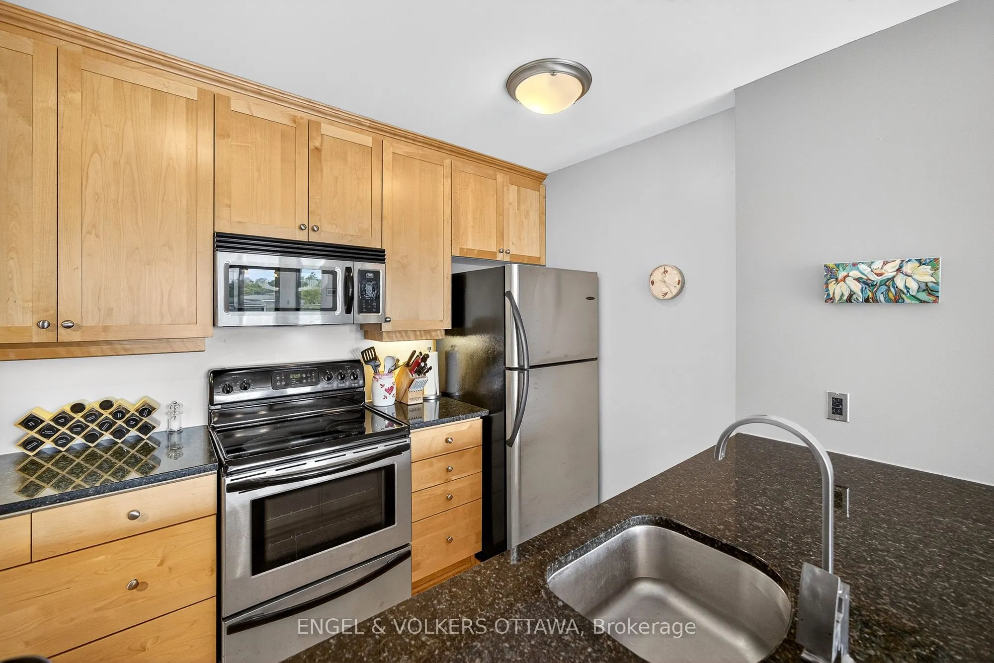 420 Berkley Avenue, #404