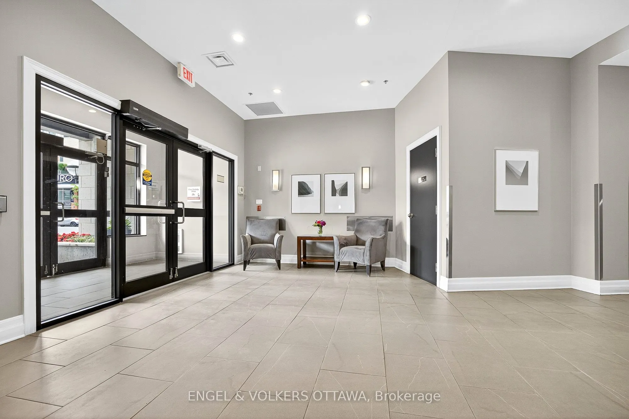 420 Berkley Avenue, #404