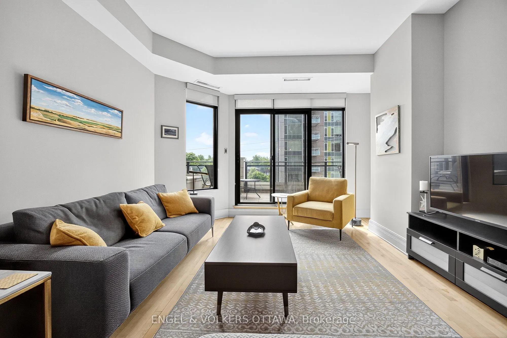 420 Berkley Avenue, #404