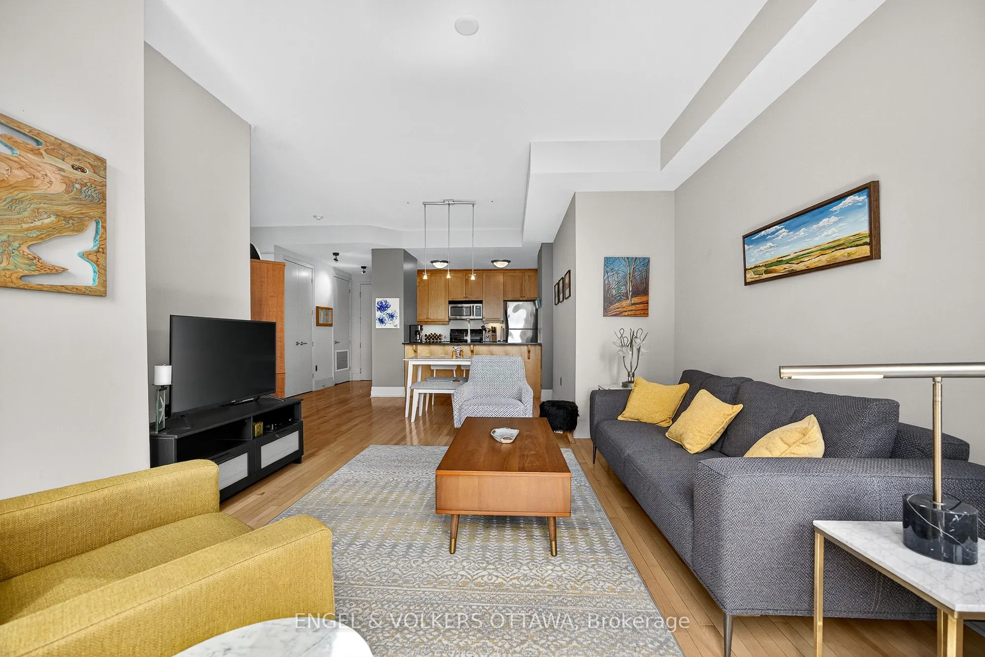 420 Berkley Avenue, #404