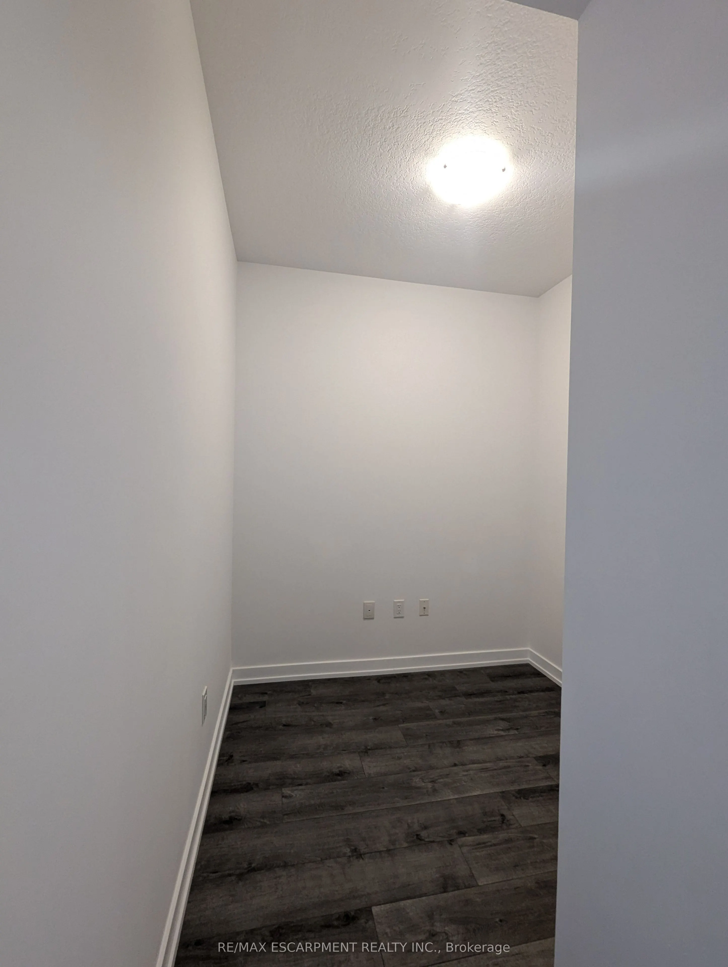 5055 Greenlane Road, #350