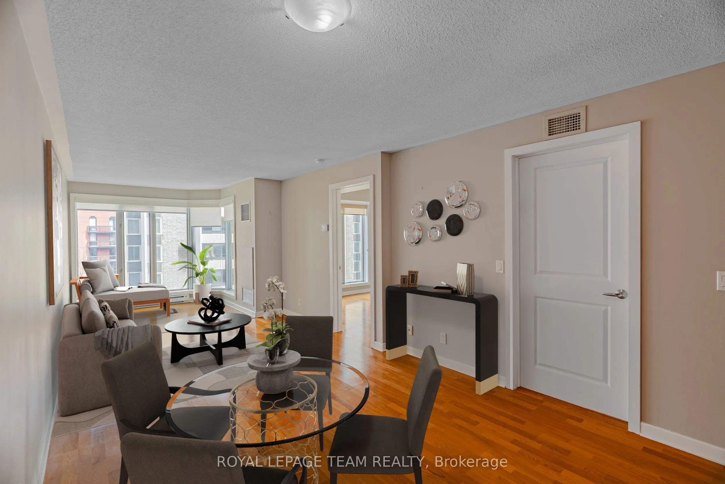 138 SOMERSET Street W, #804