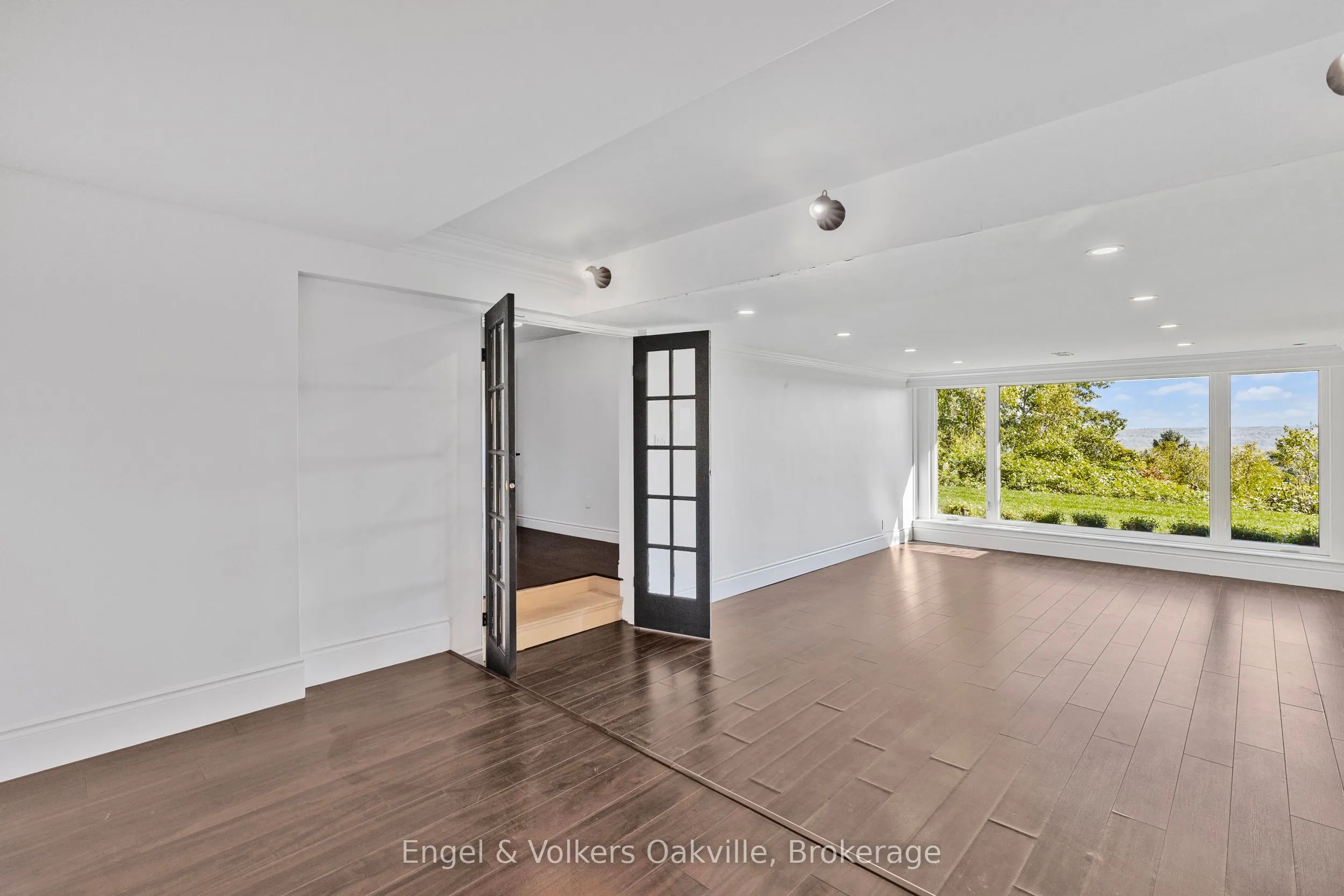 50 Oak Avenue